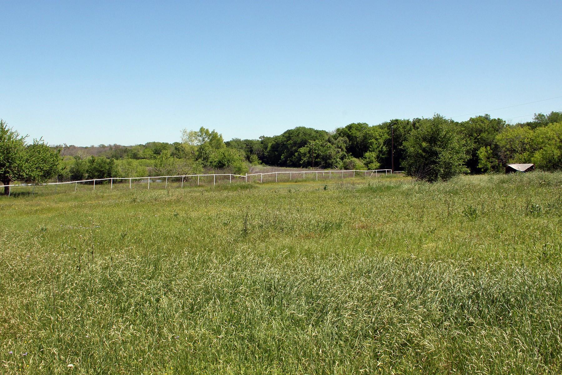 1023 Sierra Dr, Lockhart, TX 78644