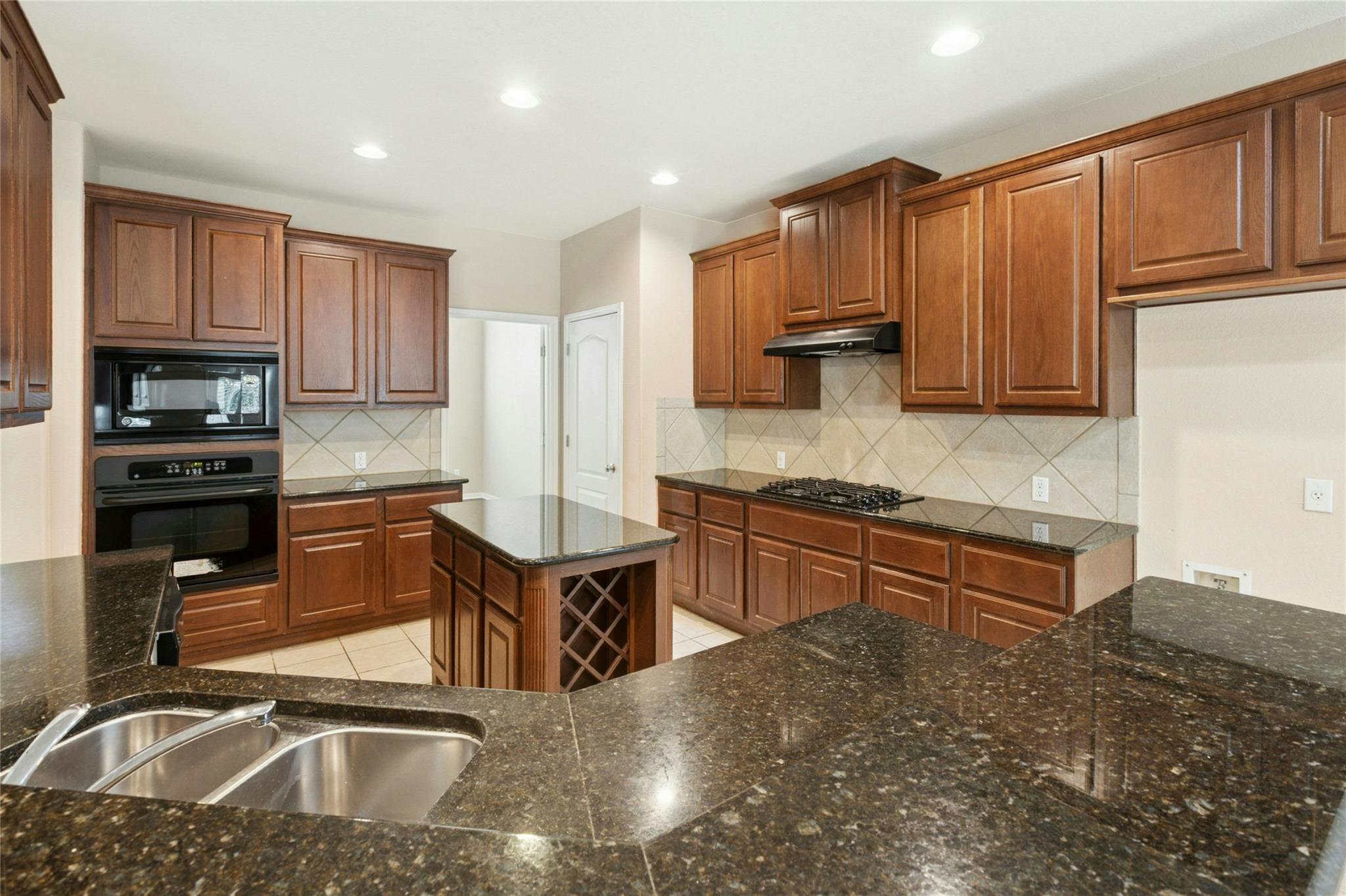 7420 Jaborandi Dr, Austin, TX 78739