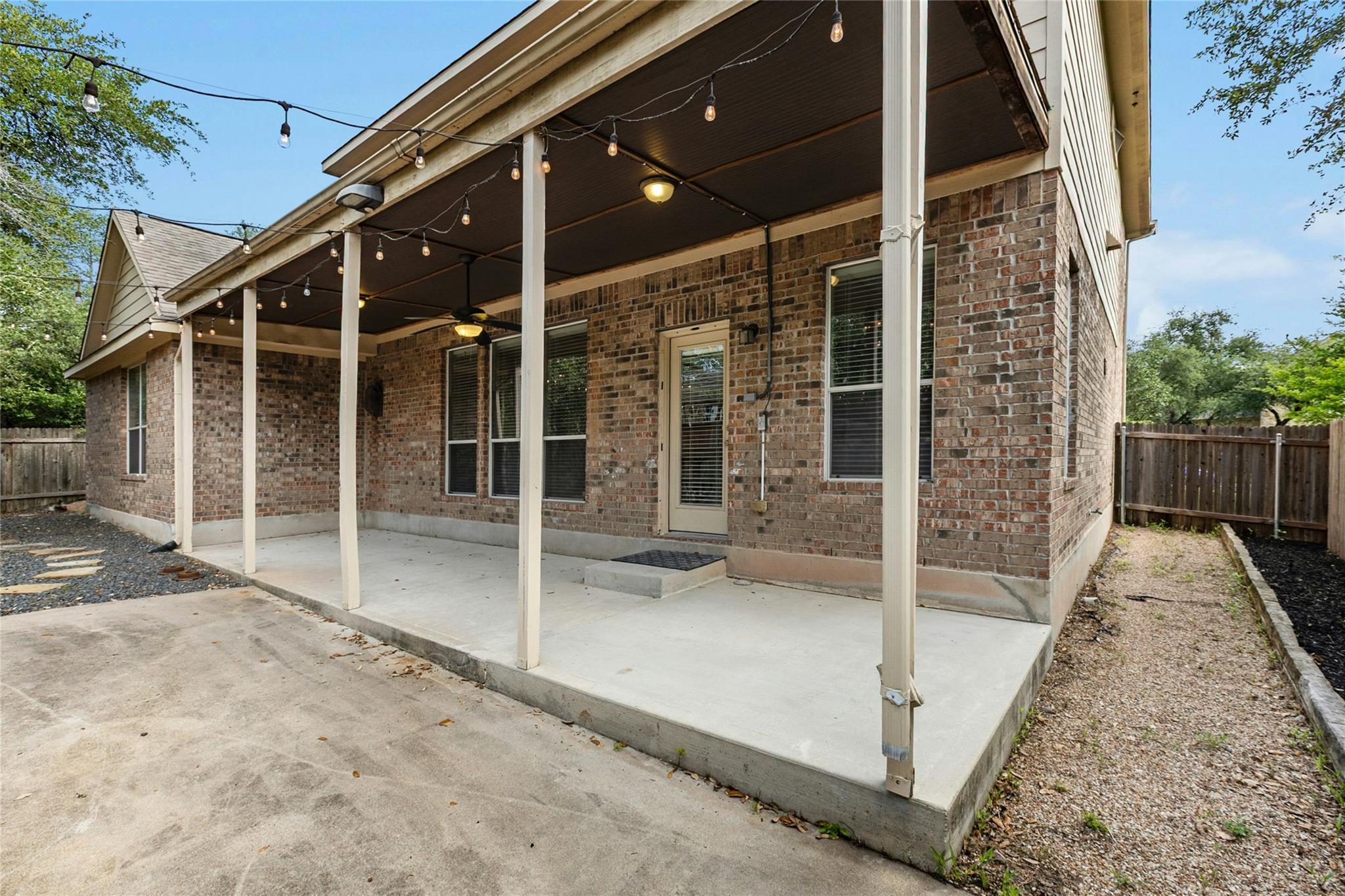 7420 Jaborandi Dr, Austin, TX 78739