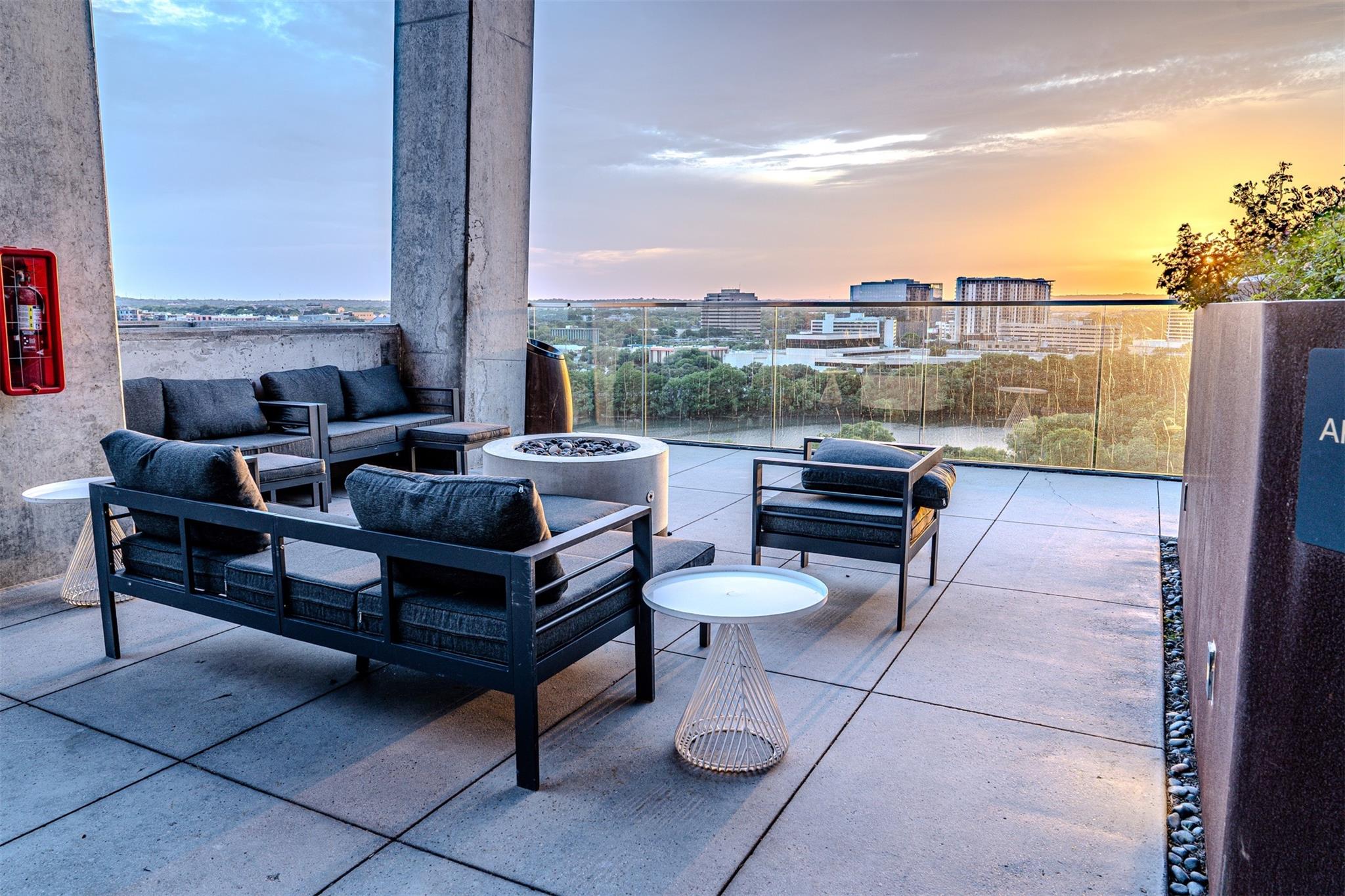 70 Rainey St # 2603, Austin, TX 78701