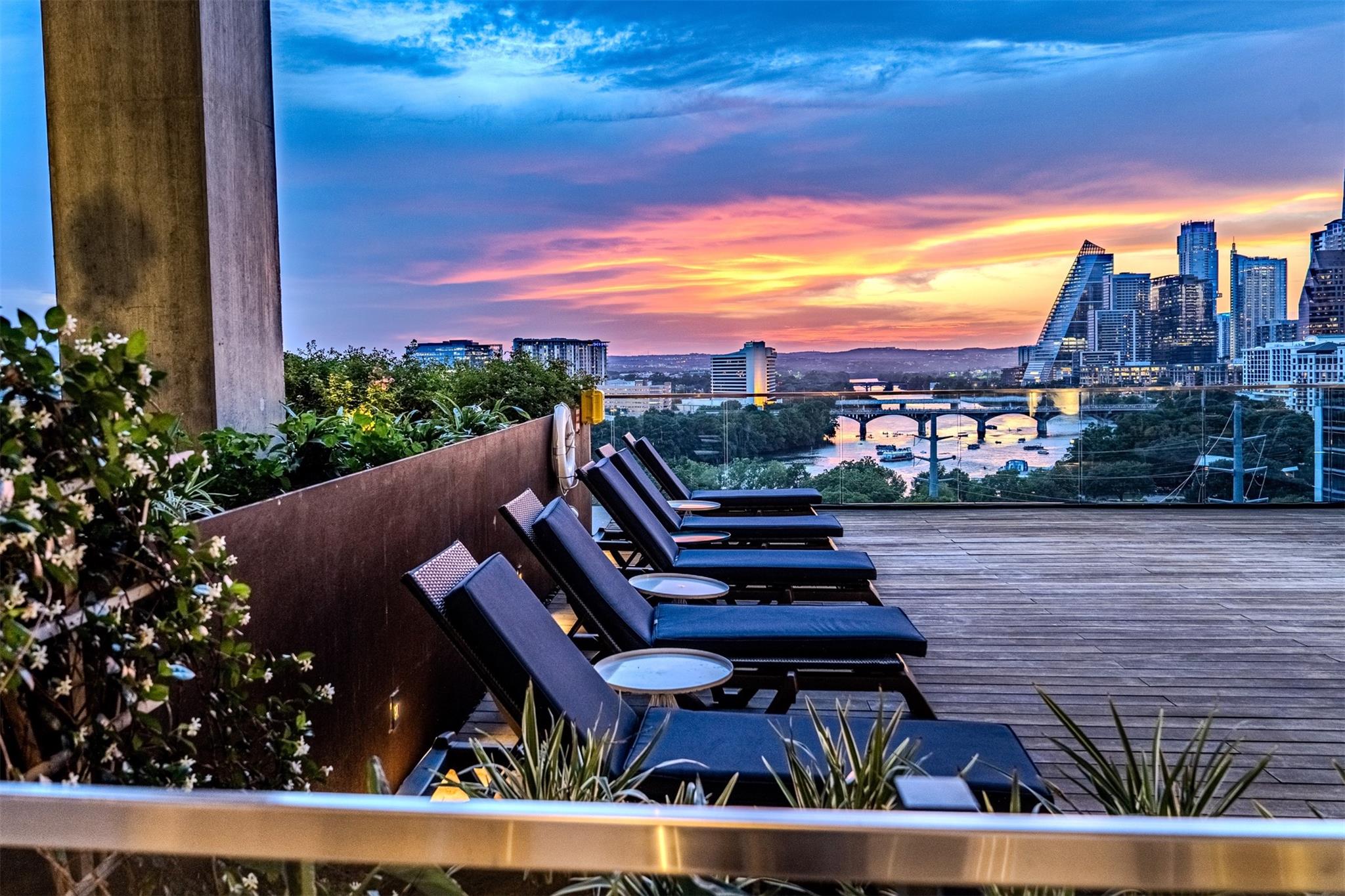70 Rainey St # 2603, Austin, TX 78701