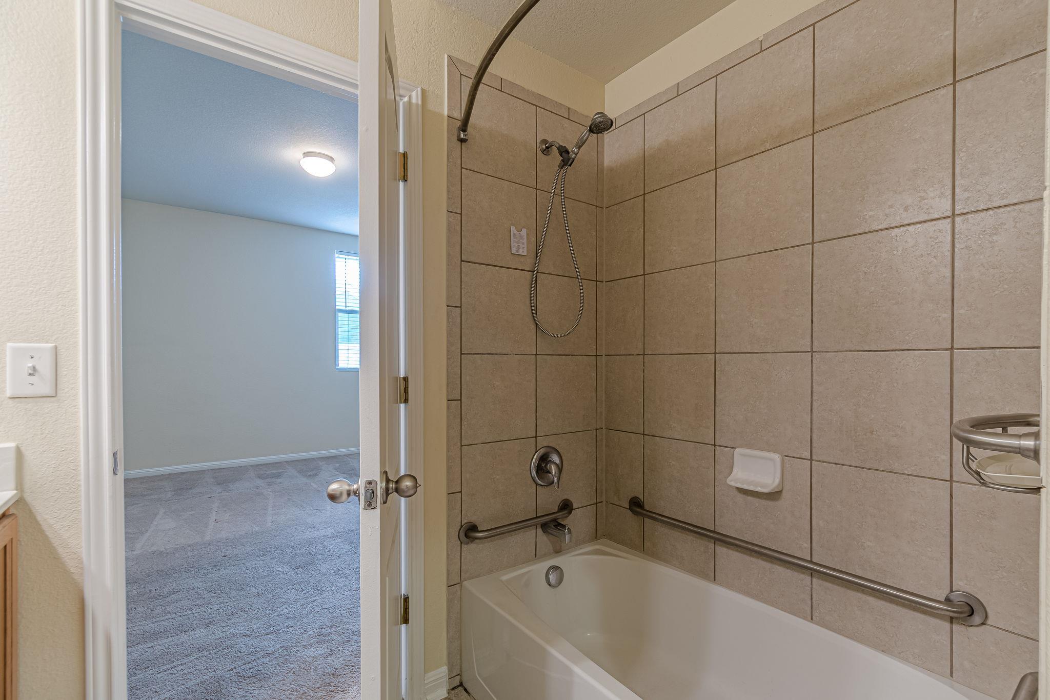 1612 Sanders, Kyle, TX 78640