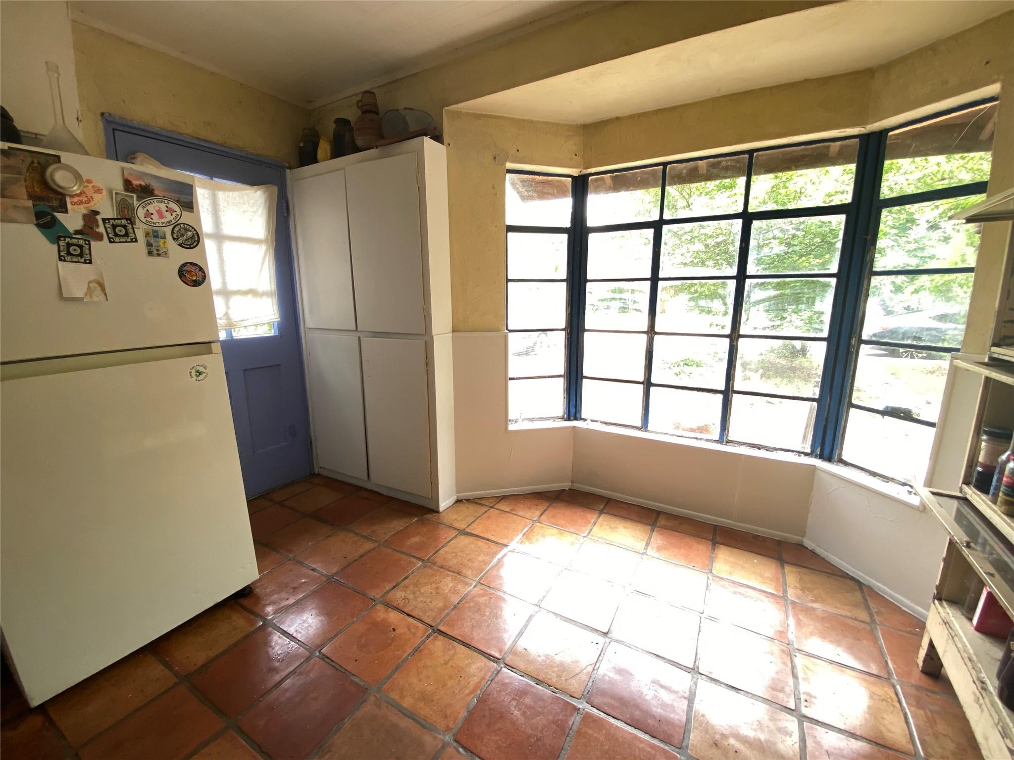 948 Sycamore St, San Marcos, TX 78666