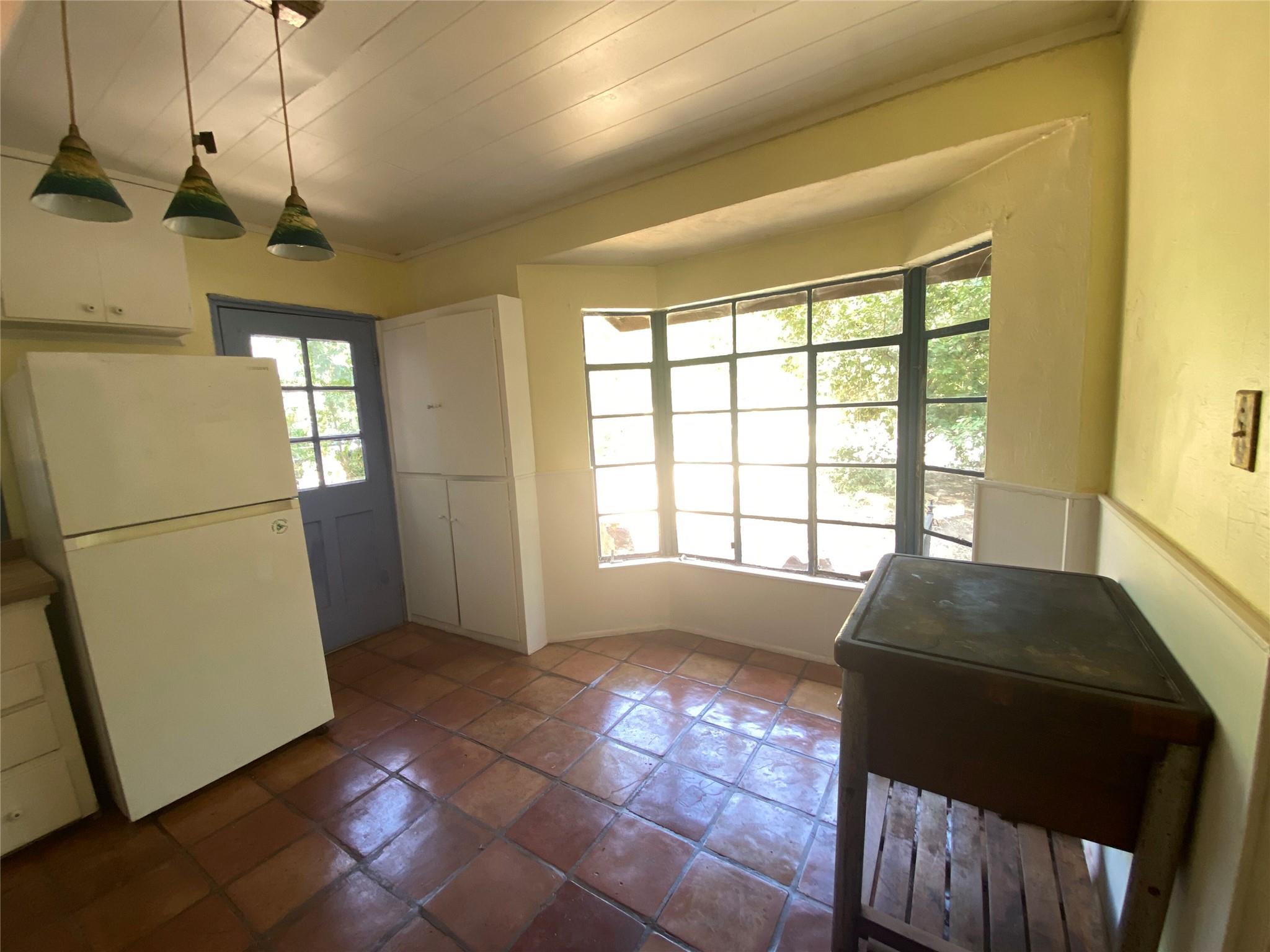 948 Sycamore St, San Marcos, TX 78666