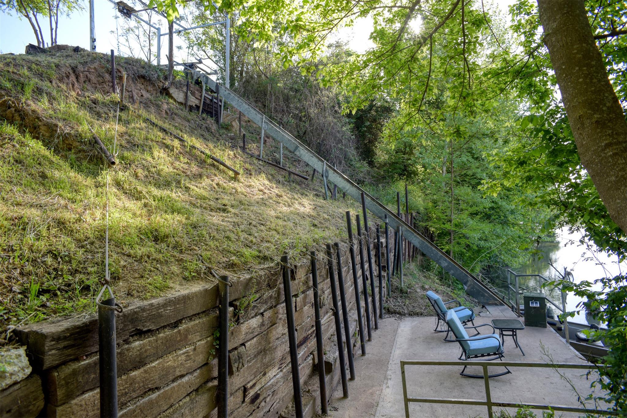 678 Ponderosa Rd, Bastrop, TX 78602