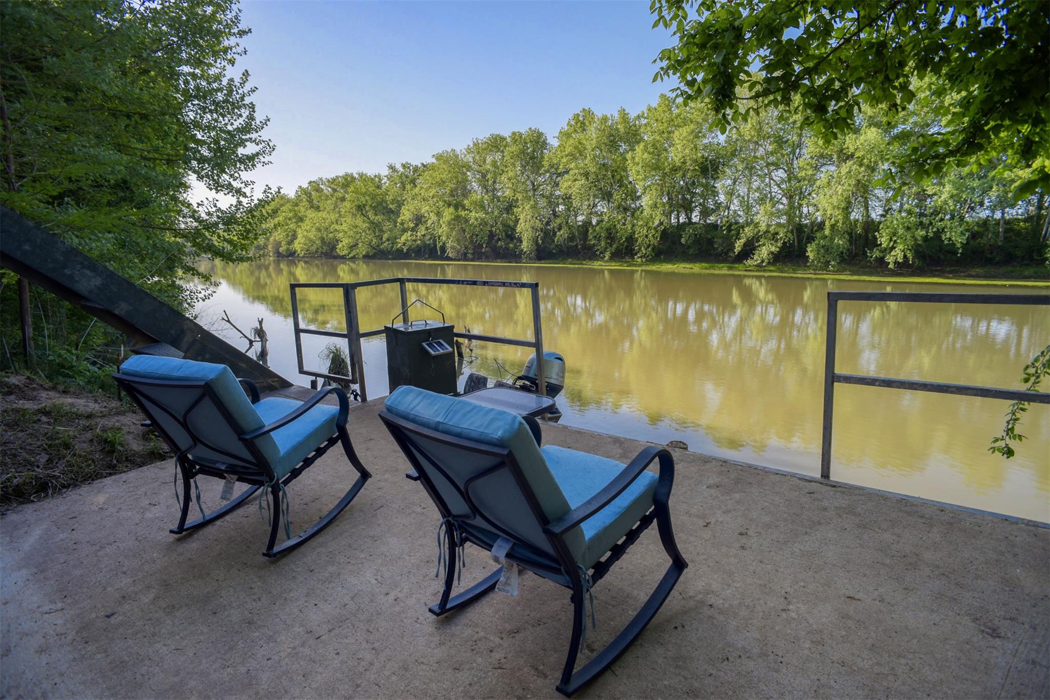 678 Ponderosa Rd, Bastrop, TX 78602