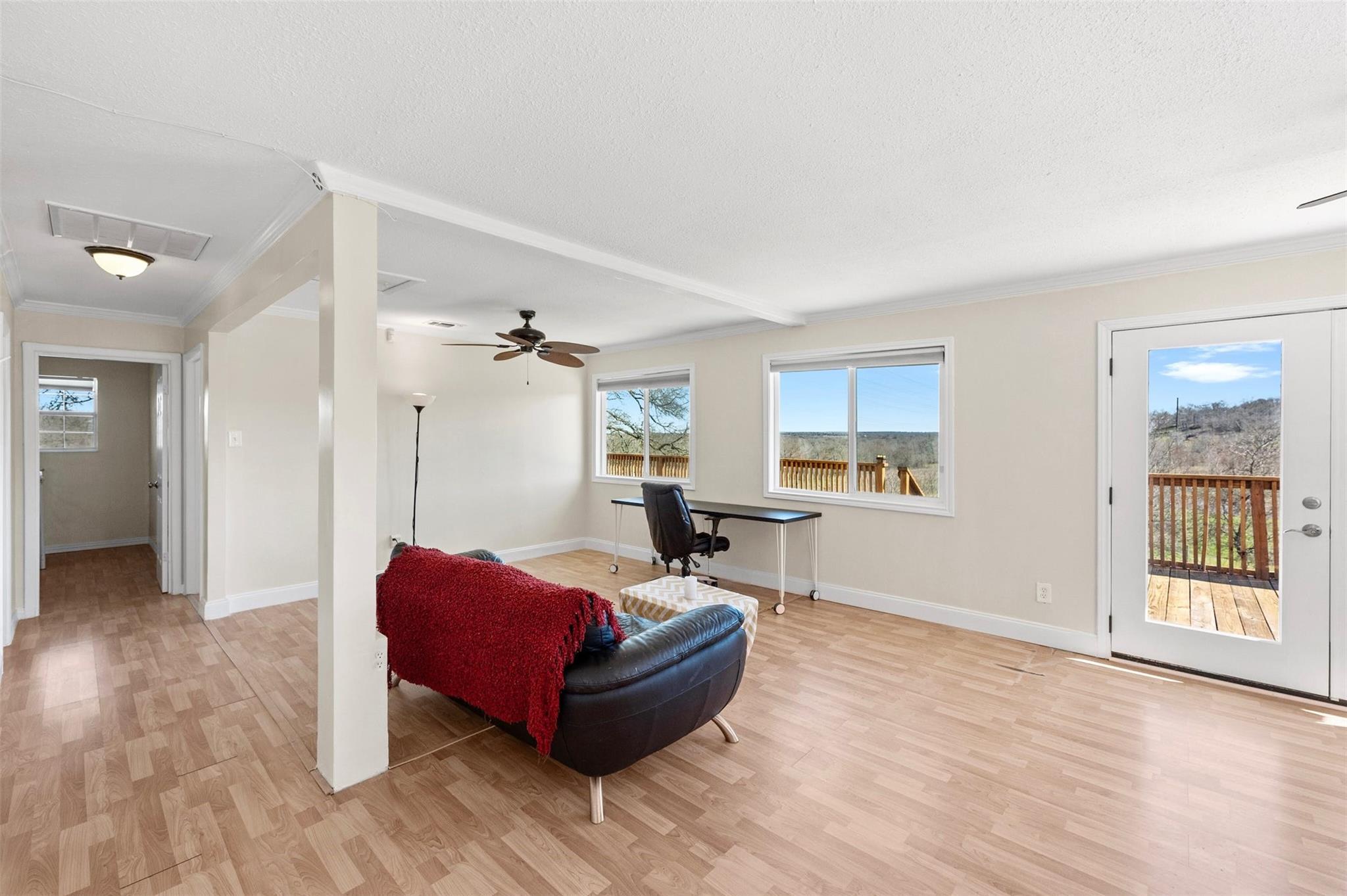 175 Settlers Trl, Elgin, TX 78621