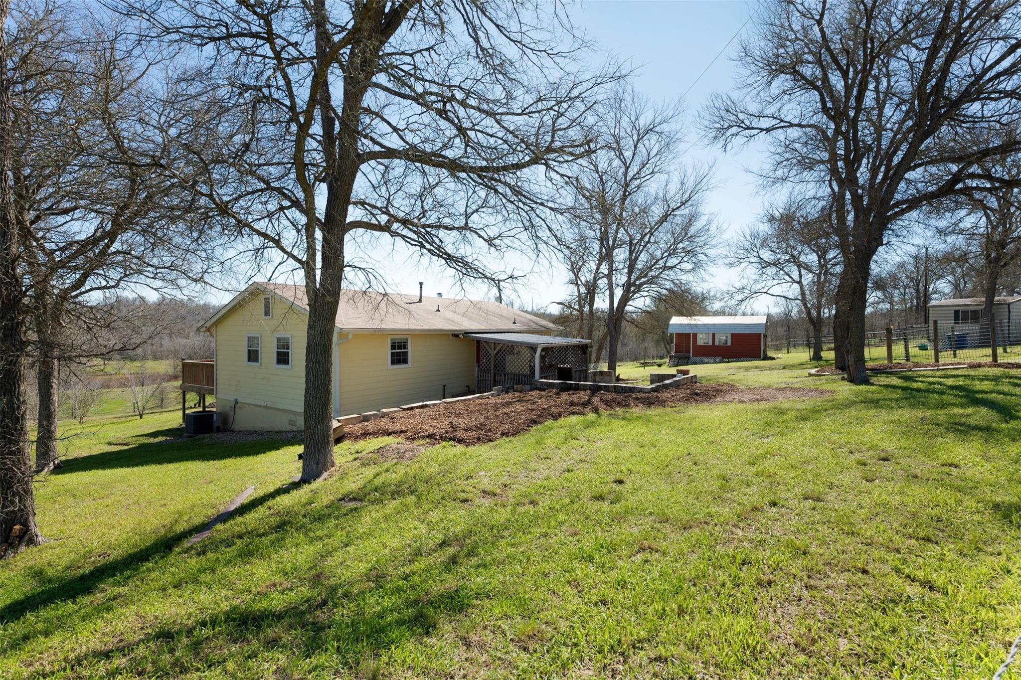 175 Settlers Trl, Elgin, TX 78621