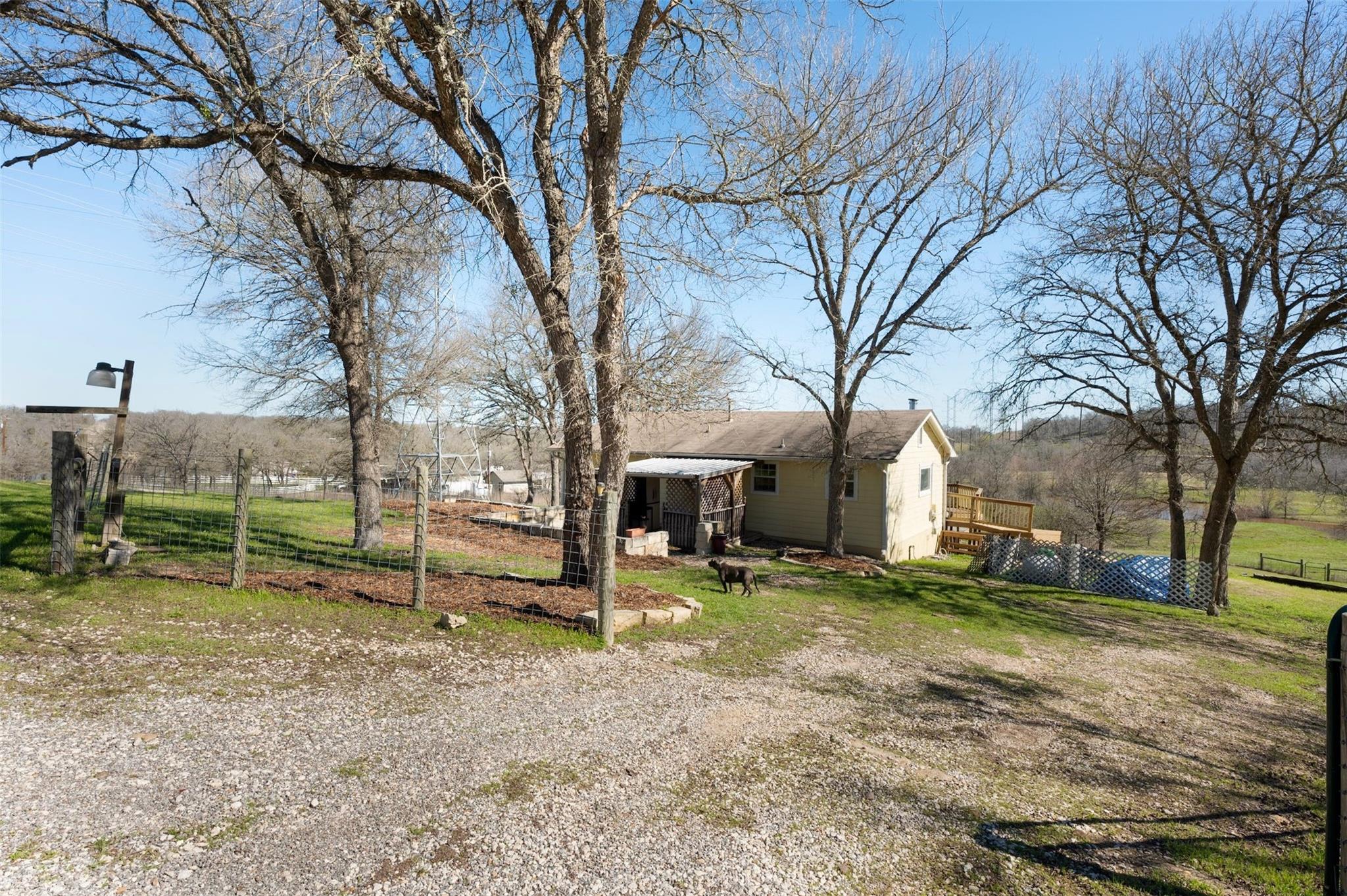175 Settlers Trl, Elgin, TX 78621