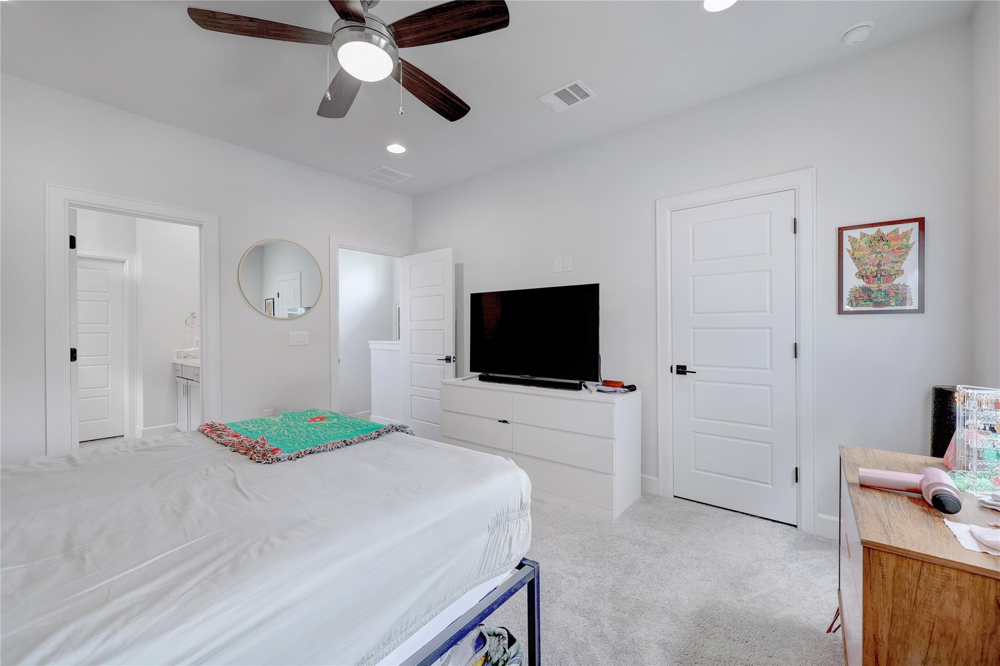8414 Bowling Green Dr # 3, Austin, TX 78757