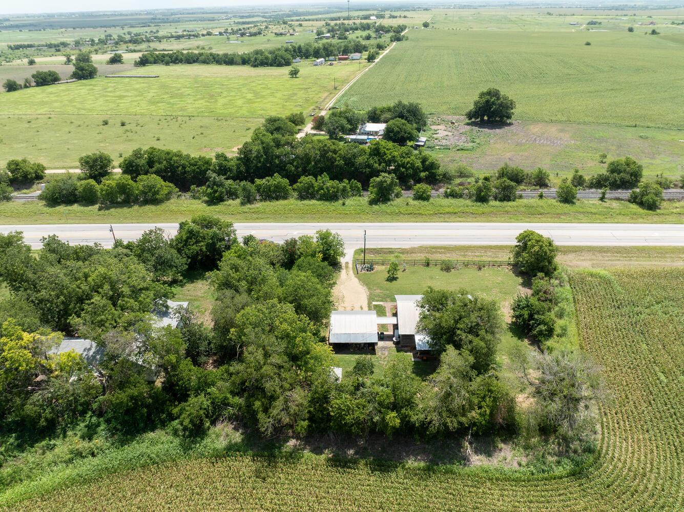 3106 S Main St, Taylor, TX 76574