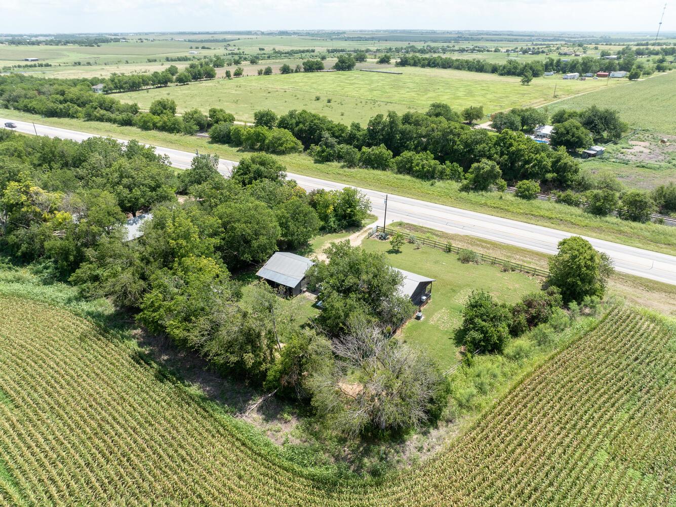 3106 S Main St, Taylor, TX 76574