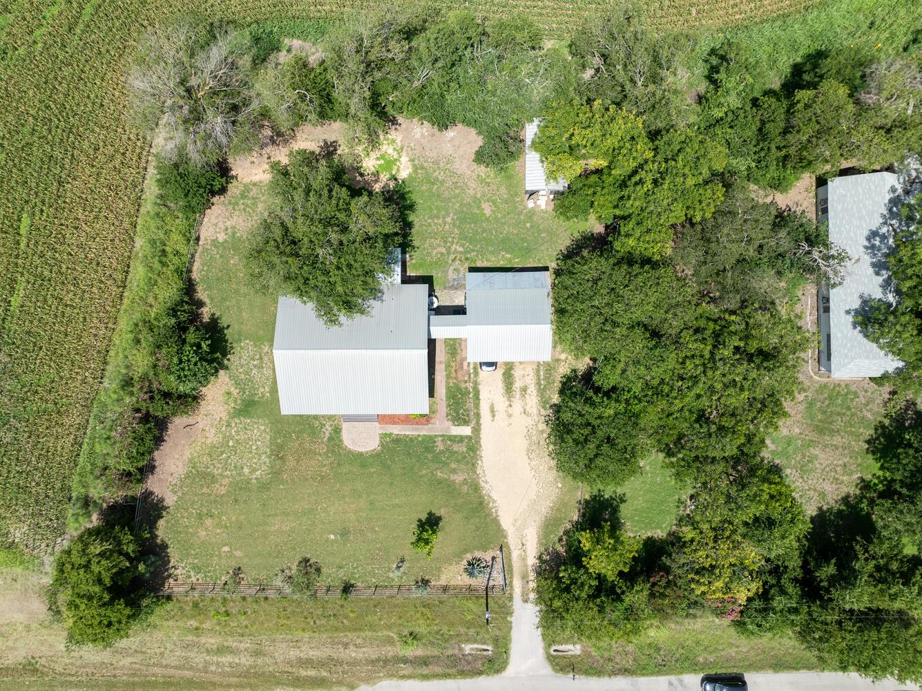 3106 S Main St, Taylor, TX 76574