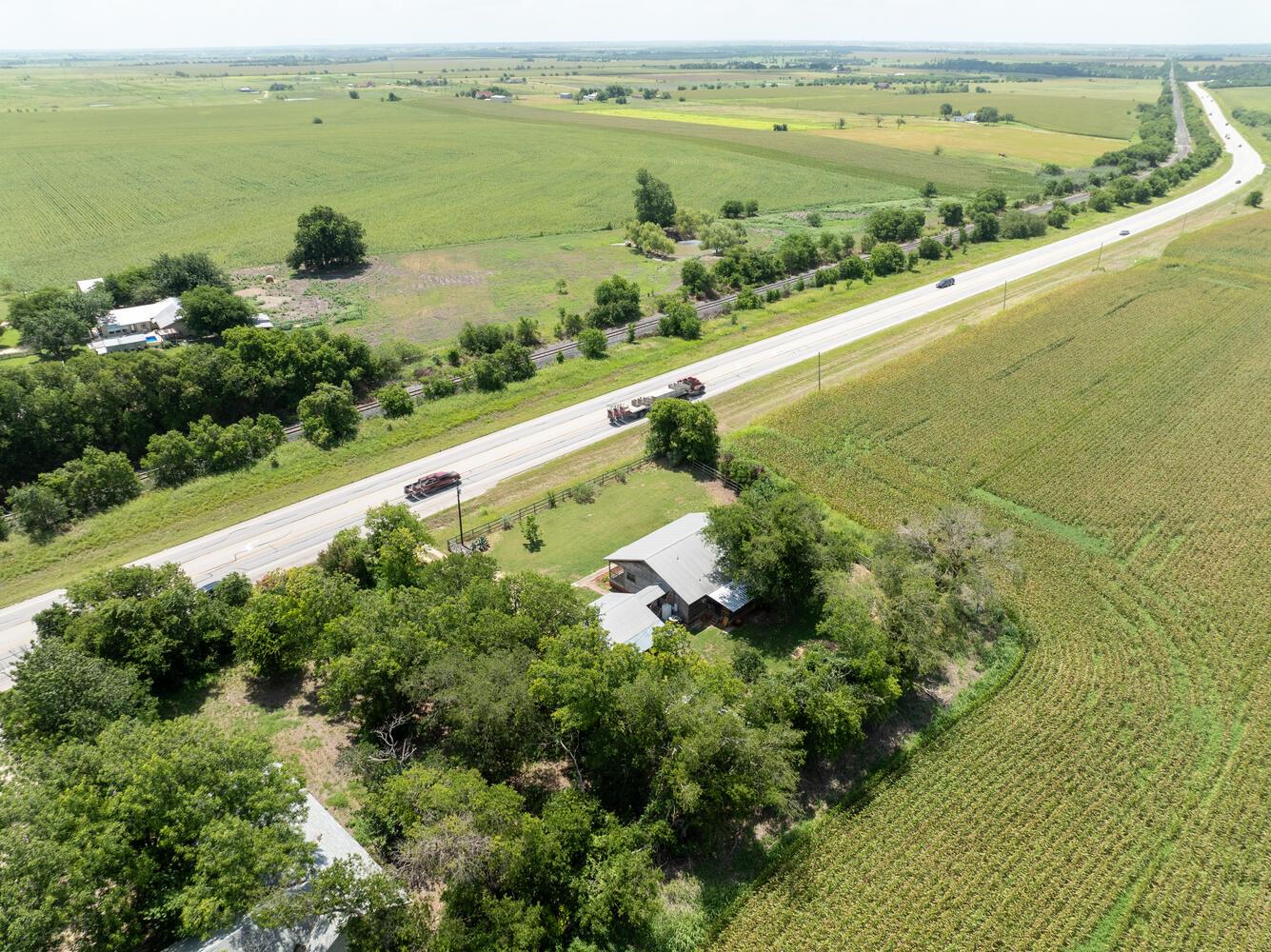 3106 S Main St, Taylor, TX 76574