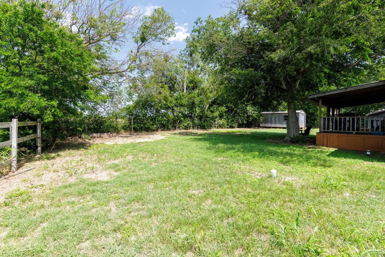 3106 S Main St, Taylor, TX 76574