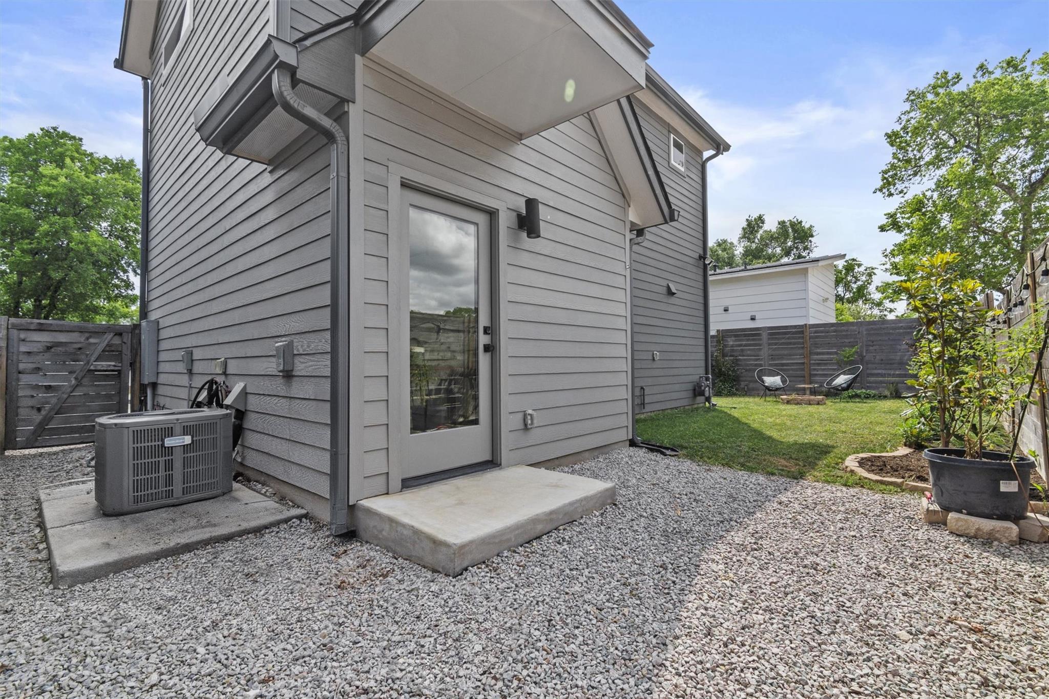 5006 Lott Ave # 2, Austin, TX 78721