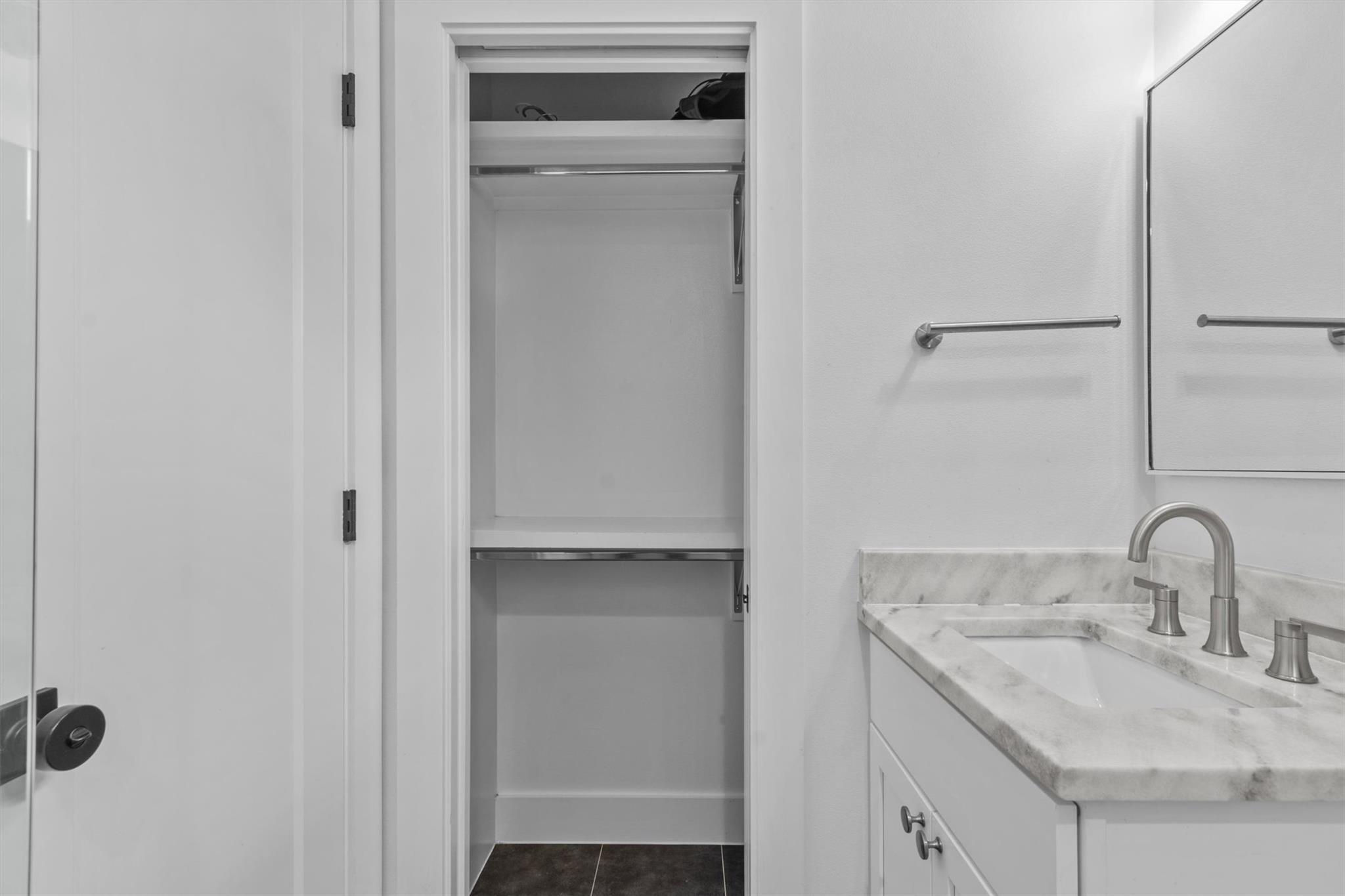 5006 Lott Ave # 2, Austin, TX 78721