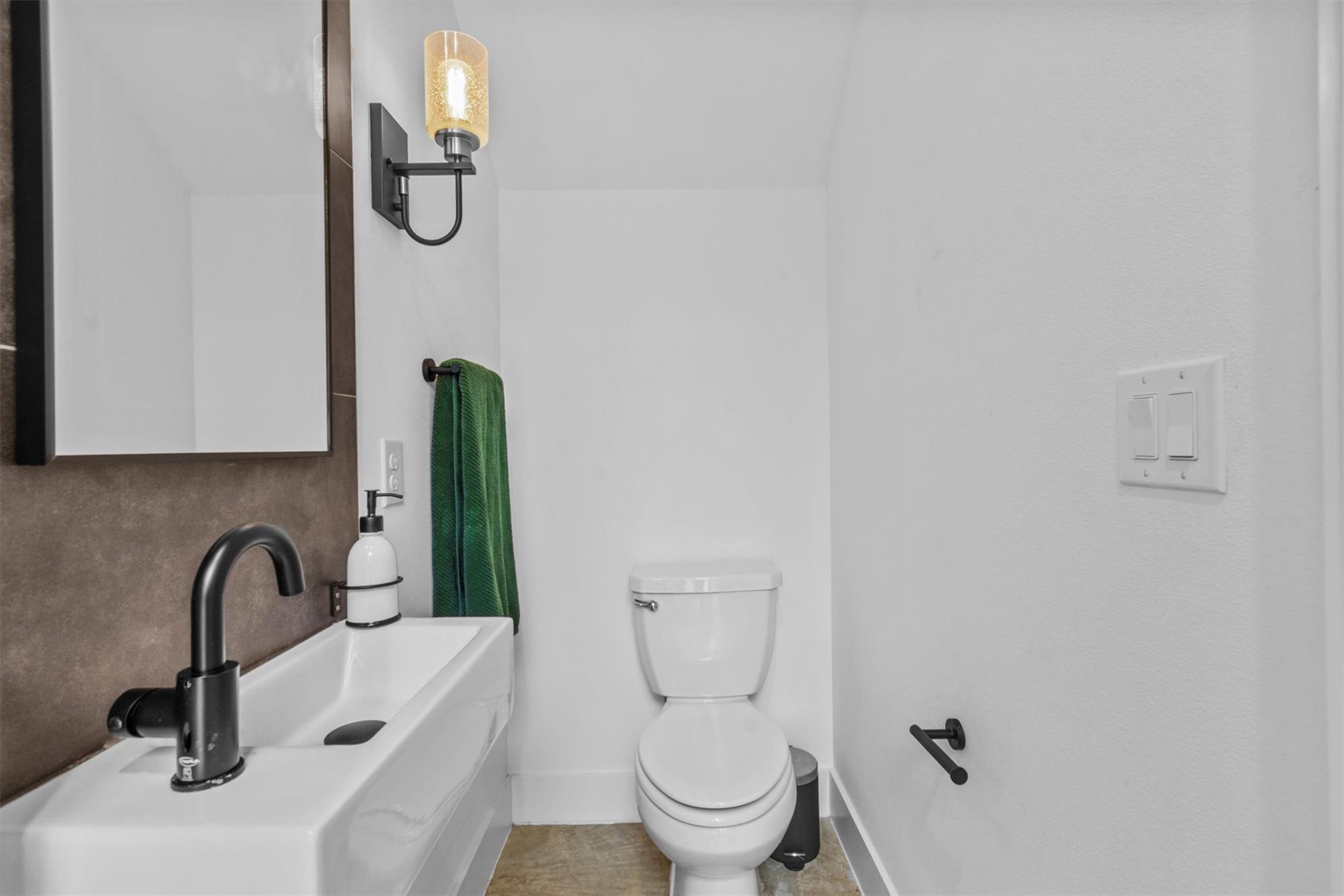 5006 Lott Ave # 2, Austin, TX 78721