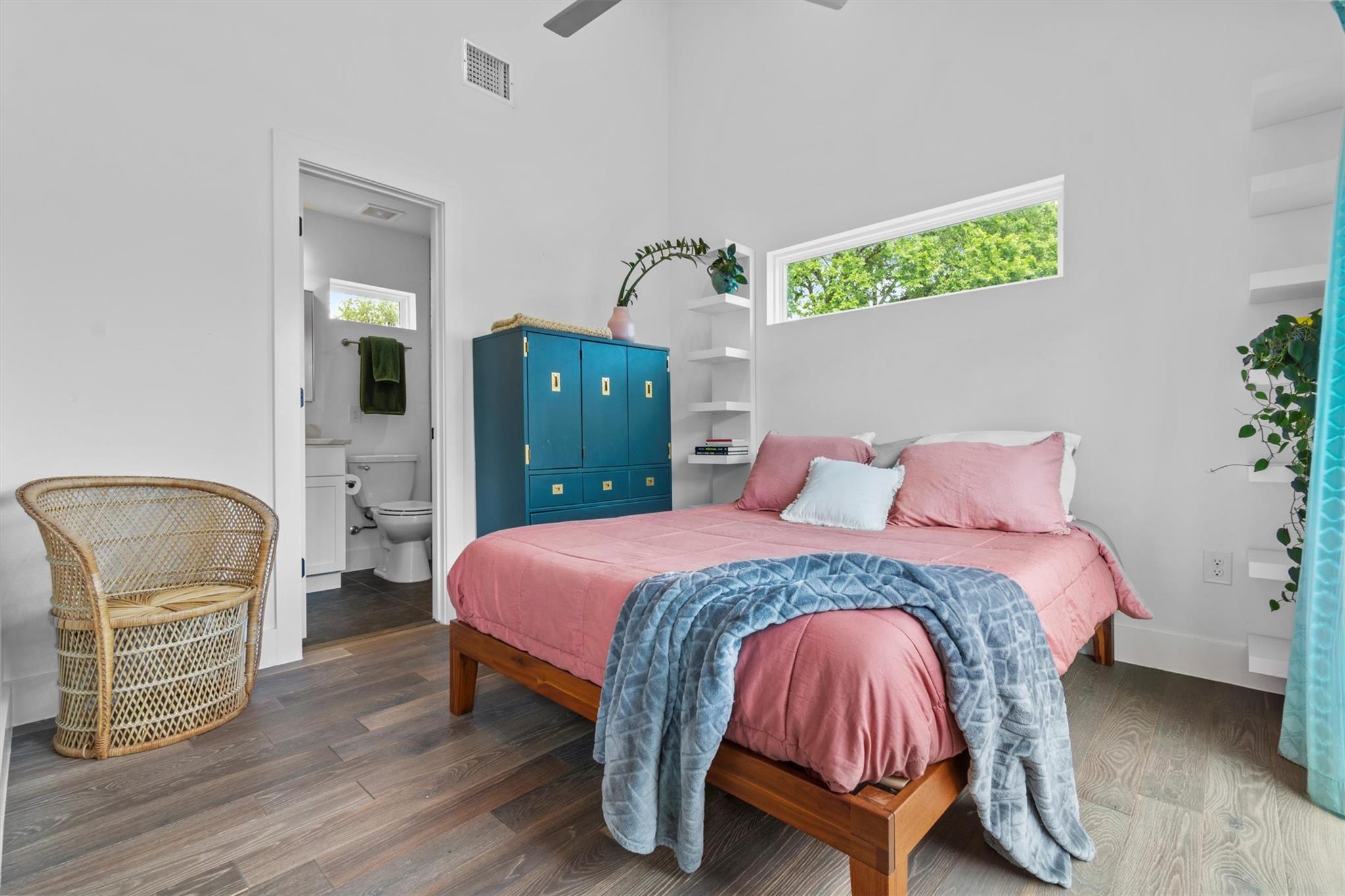 5006 Lott Ave # 2, Austin, TX 78721