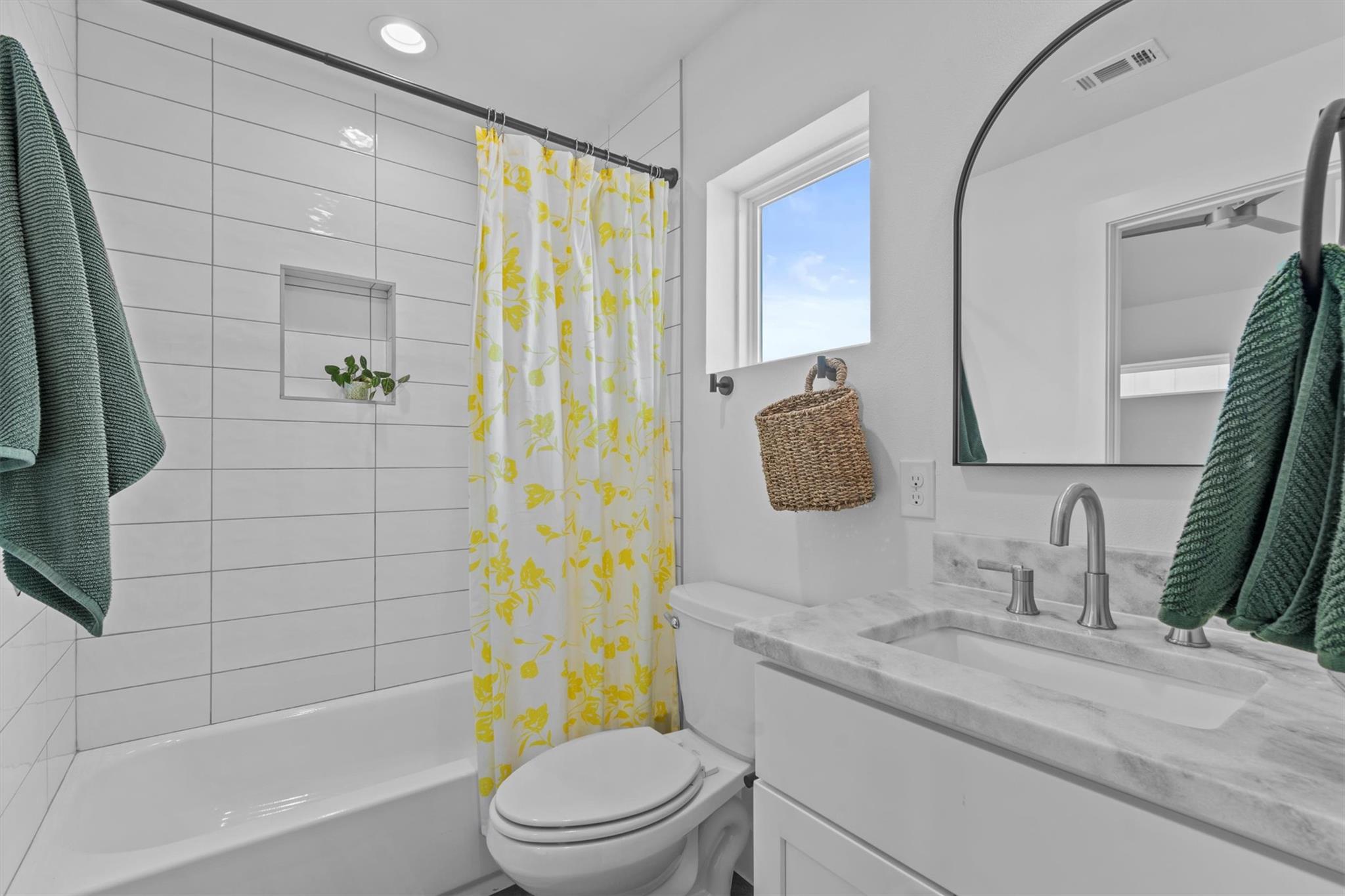 5006 Lott Ave # 2, Austin, TX 78721