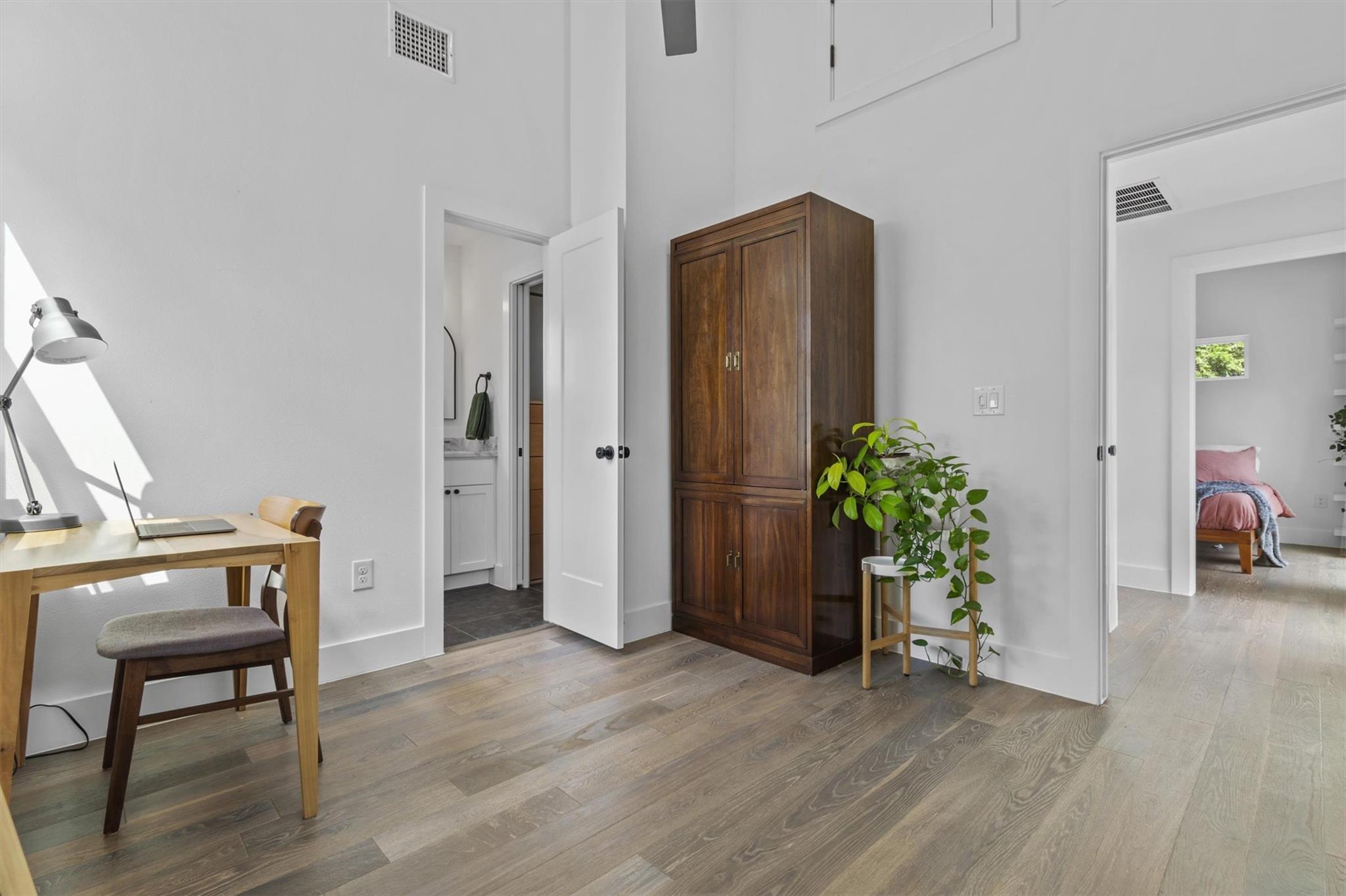 5006 Lott Ave # 2, Austin, TX 78721