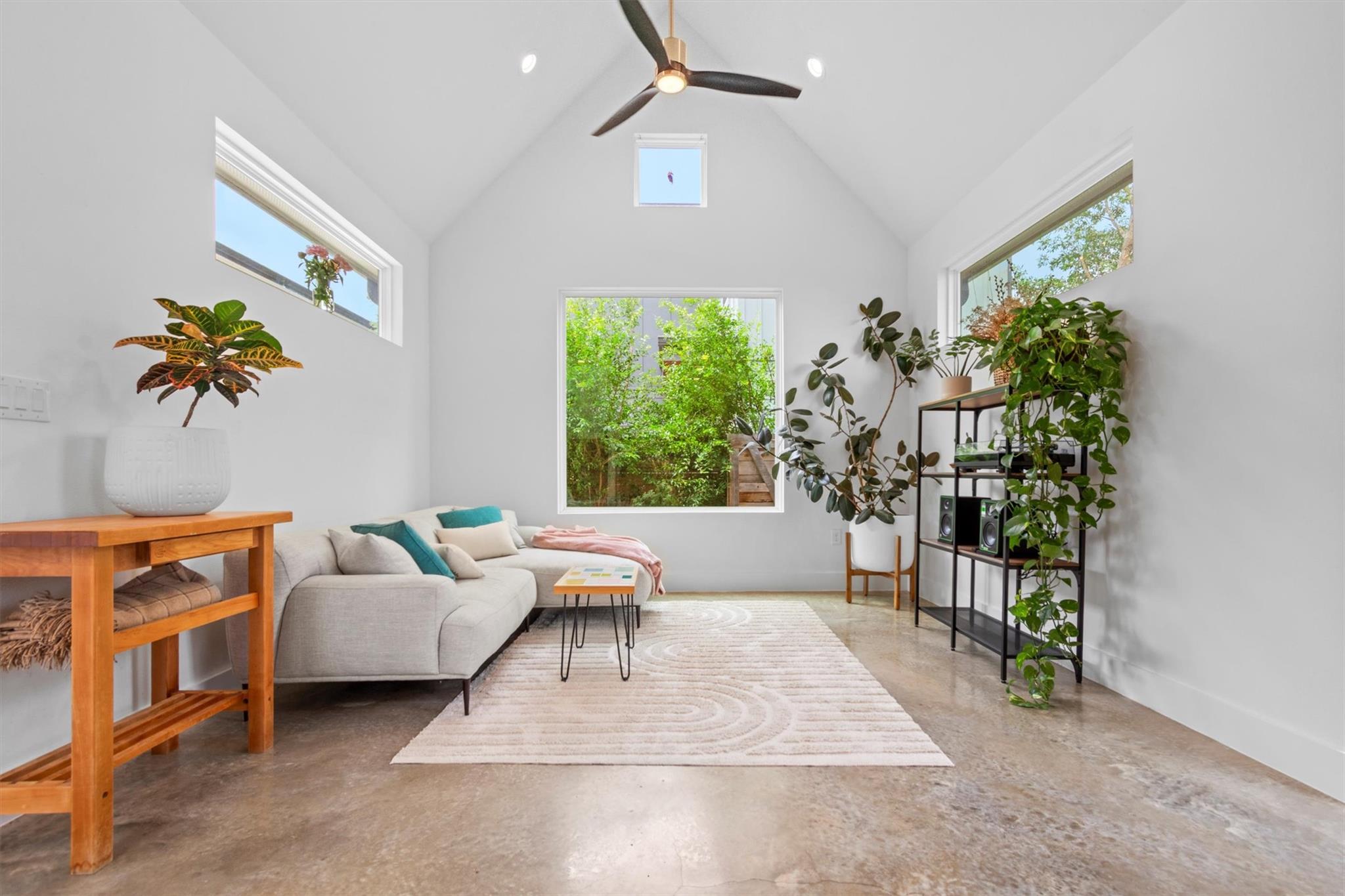 5006 Lott Ave # 2, Austin, TX 78721