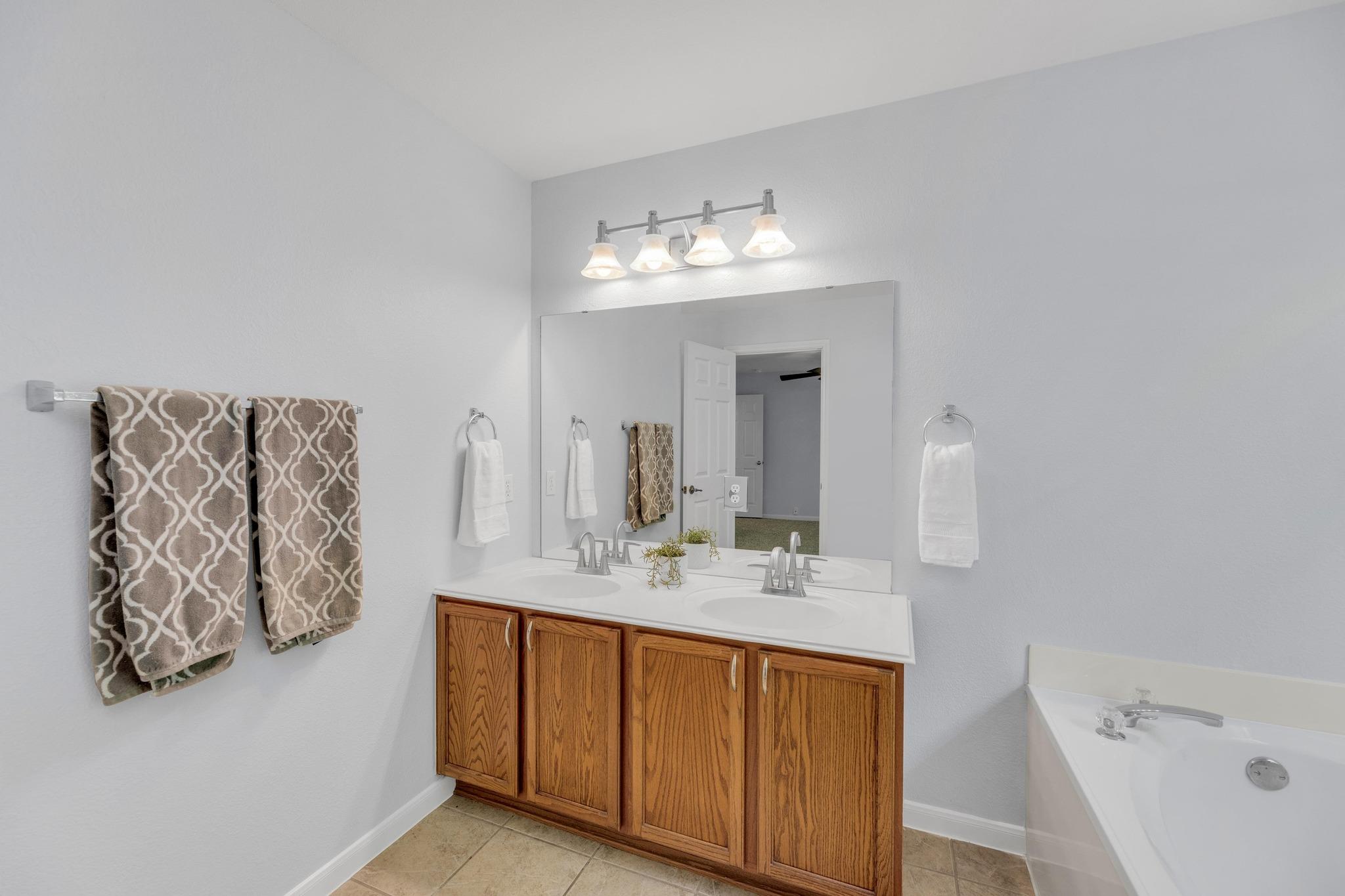 1908 Paradise Ridge Dr, Round Rock, TX 78665