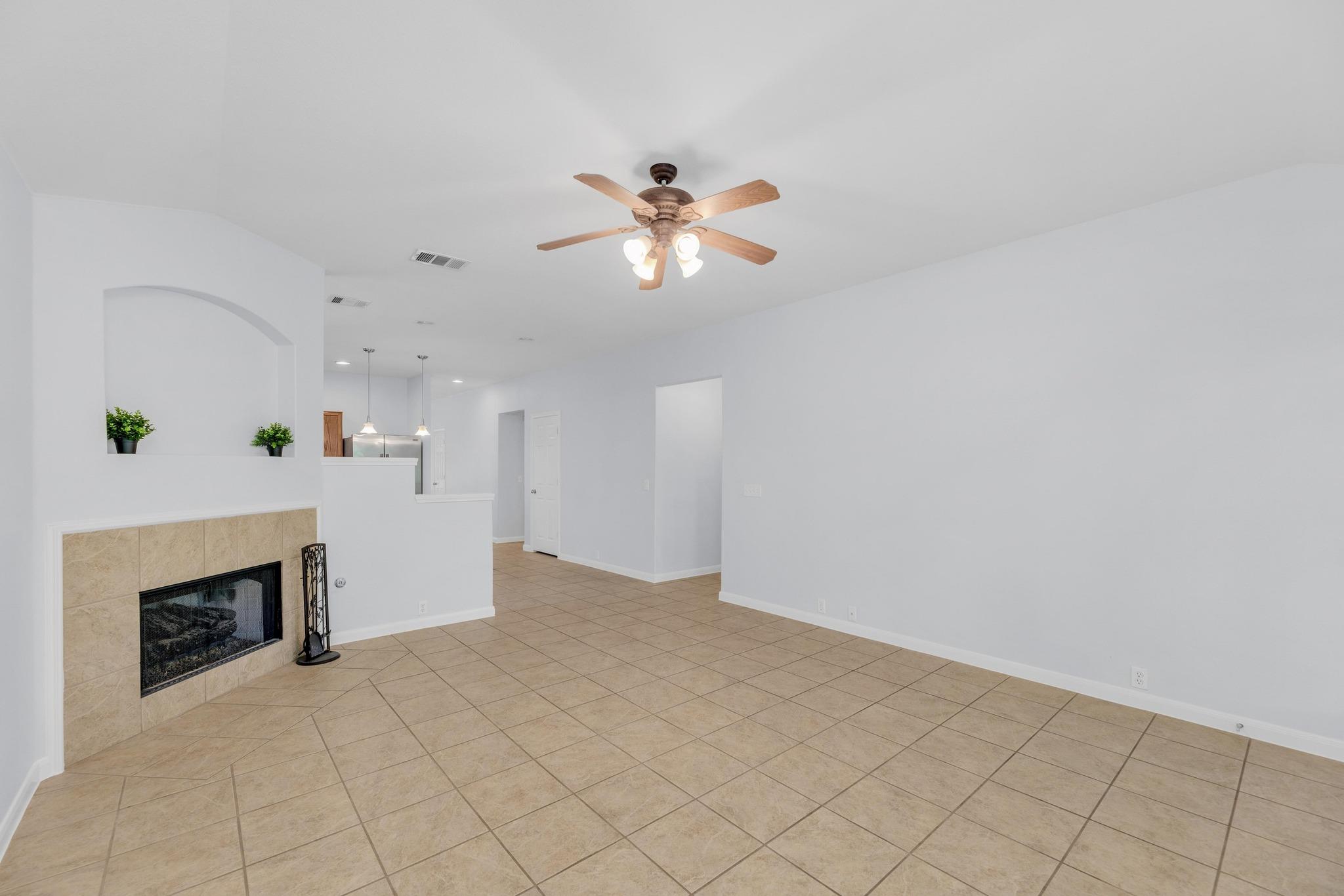 1908 Paradise Ridge Dr, Round Rock, TX 78665