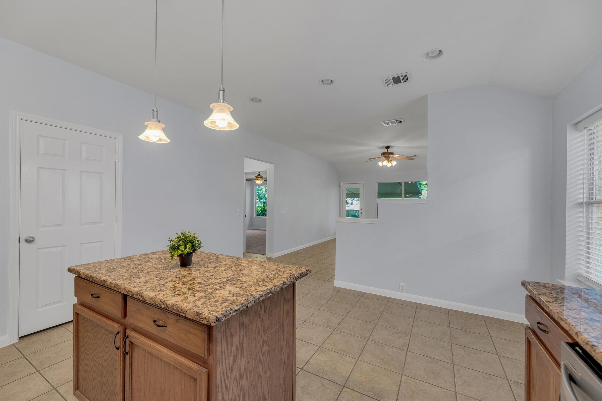 1908 Paradise Ridge Dr, Round Rock, TX 78665