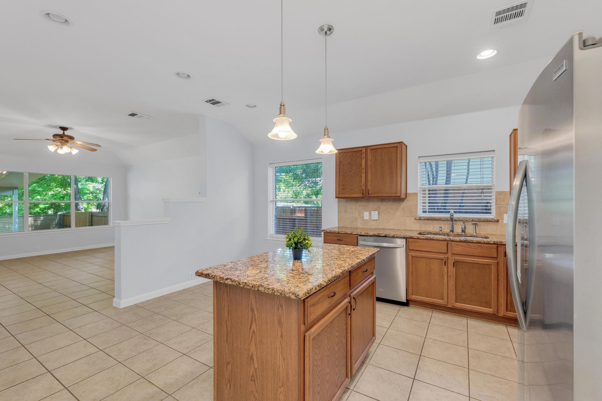 1908 Paradise Ridge Dr, Round Rock, TX 78665