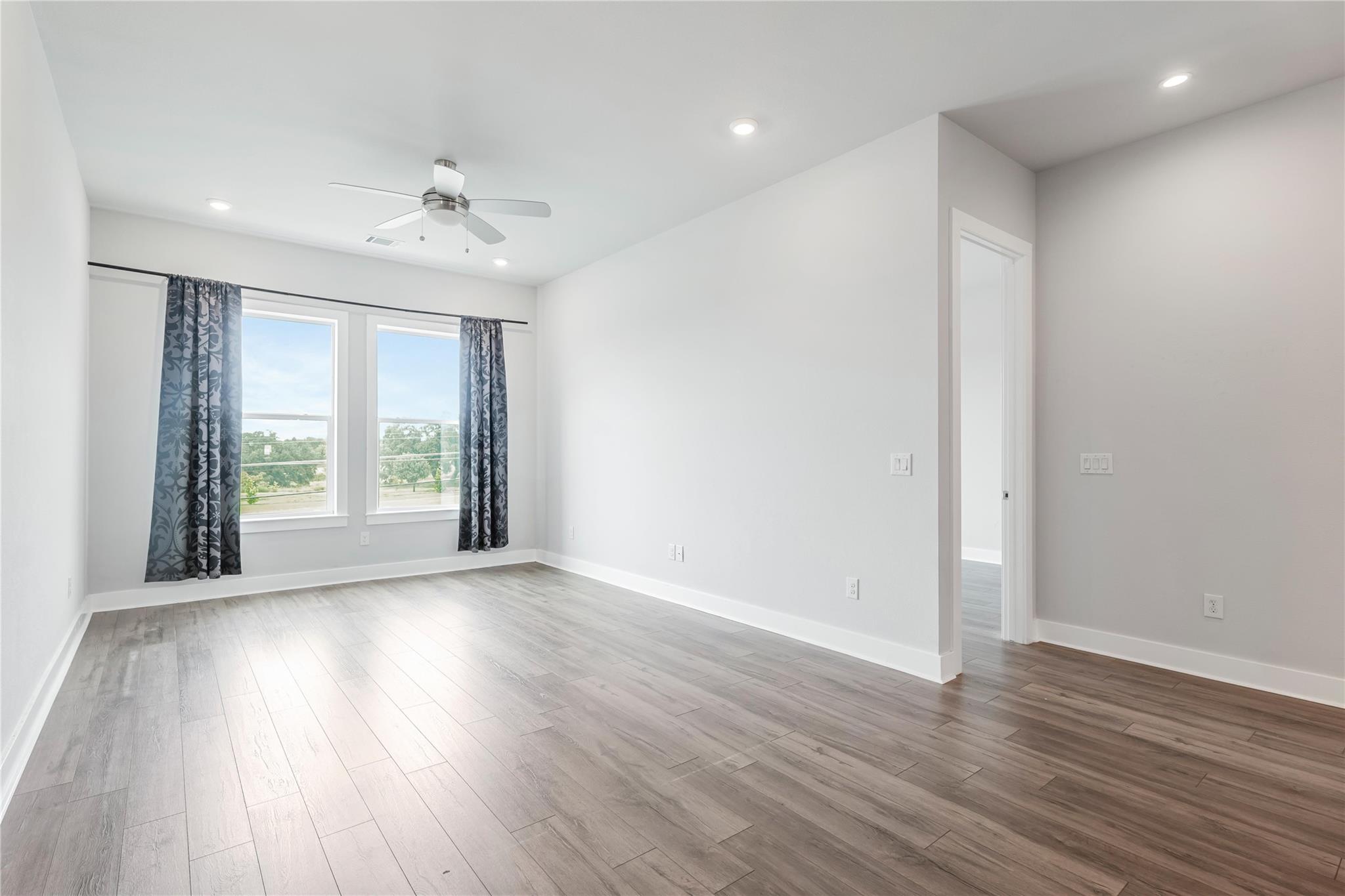 4507 E Martin Luther King Jr Blvd # 122, Austin, TX 78721