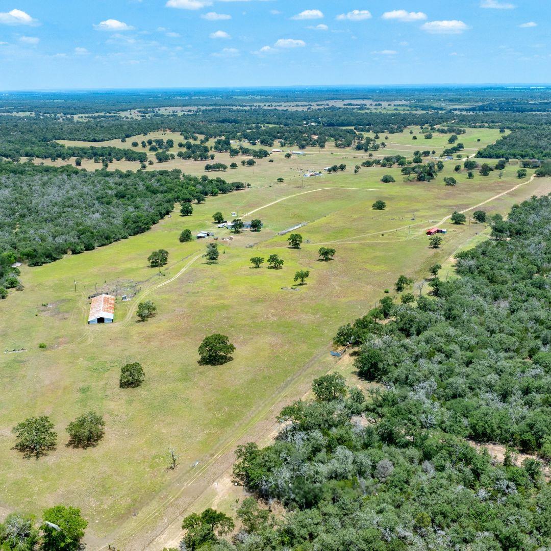 2901 Mule Creek Rd, Harwood, TX 78632