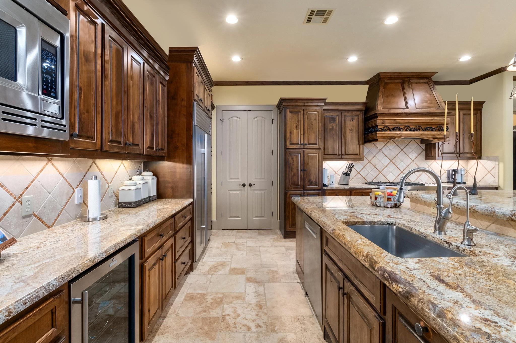 104 PORTO CIMA Ct, Austin, TX 78738