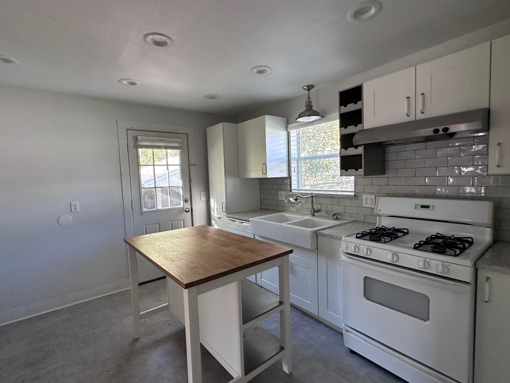 704 Jefferson St, Bastrop, TX 78602