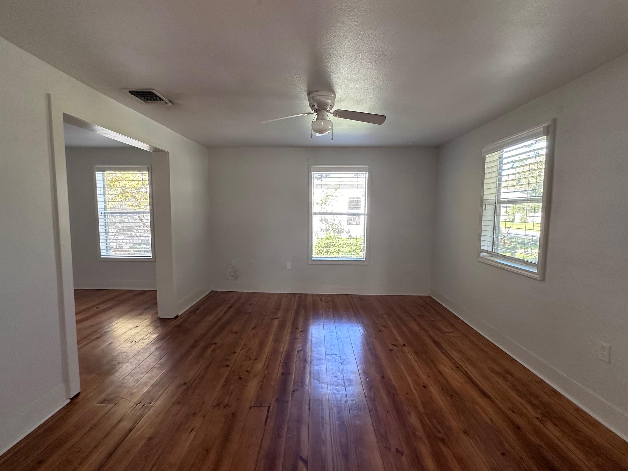 704 Jefferson St, Bastrop, TX 78602