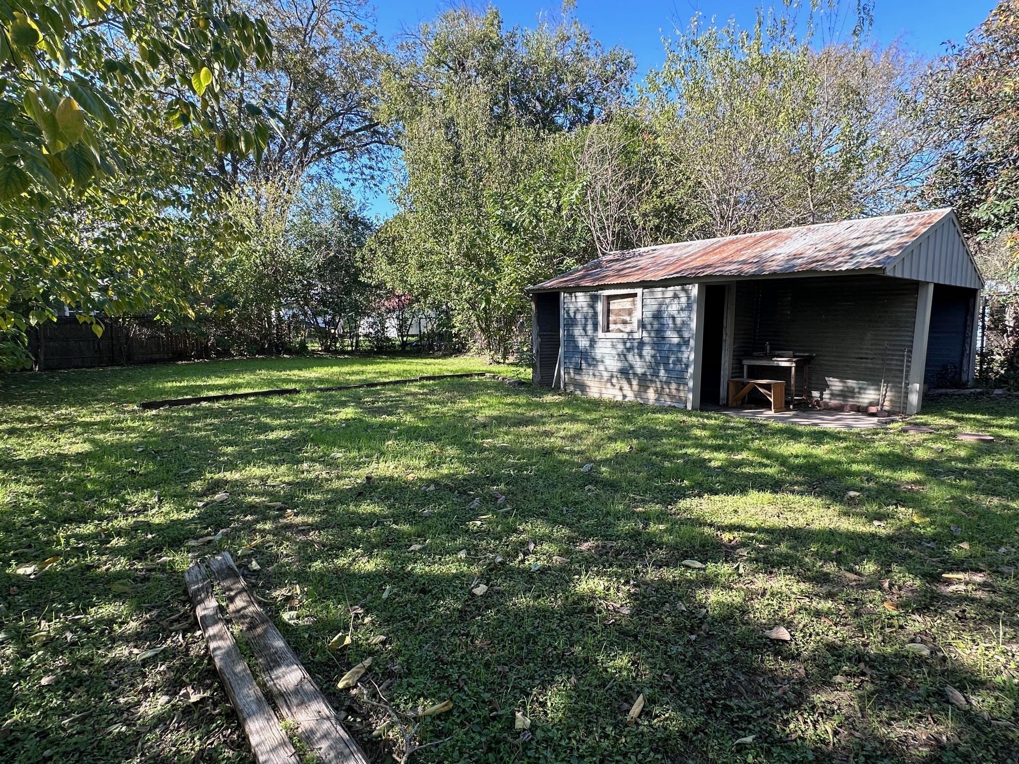 704 Jefferson St, Bastrop, TX 78602