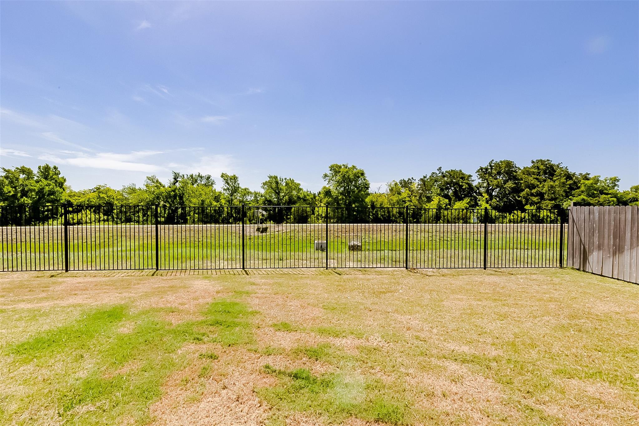 1900 Mariann Dr, Leander, TX 78641