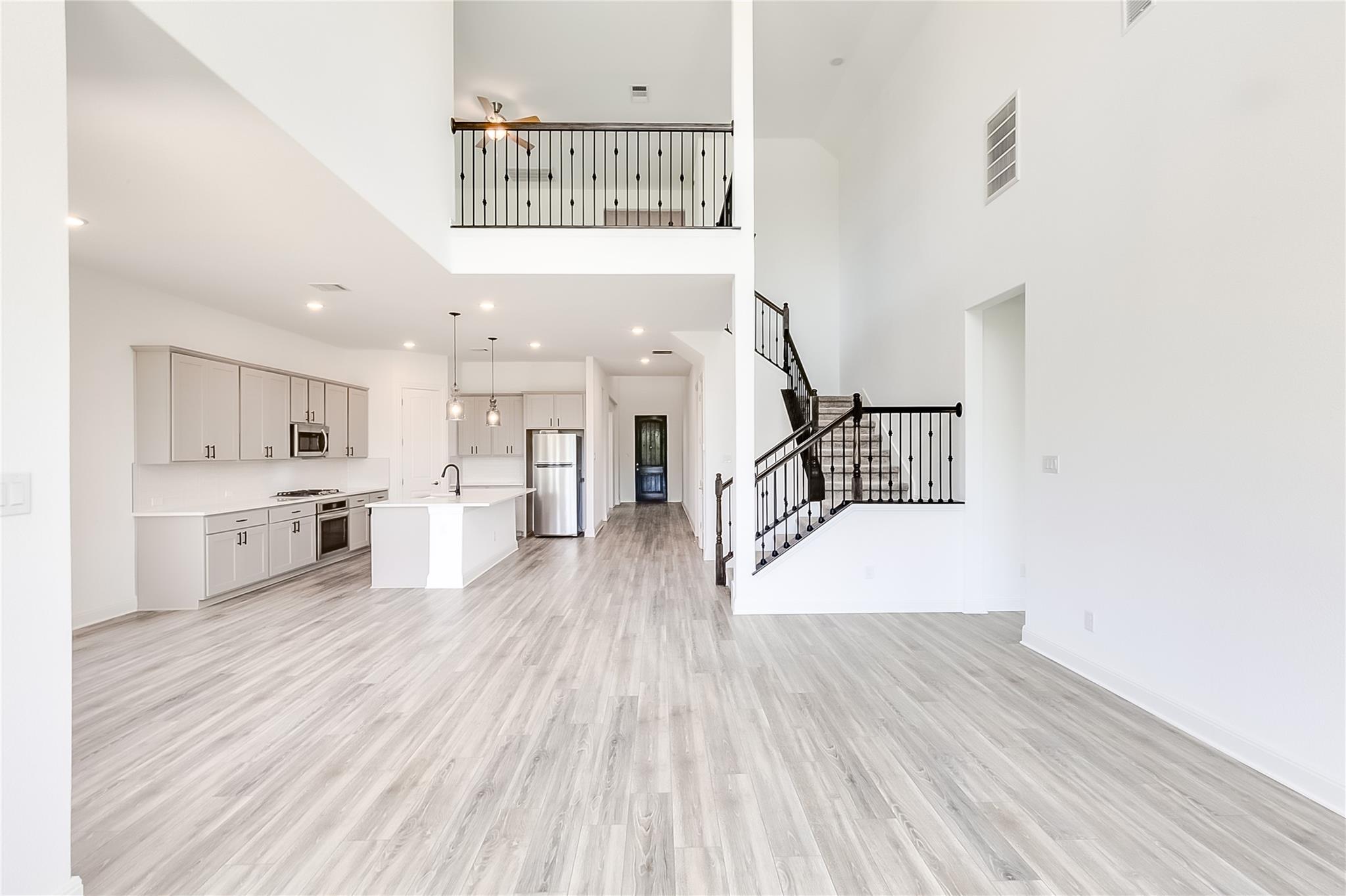 1900 Mariann Dr, Leander, TX 78641
