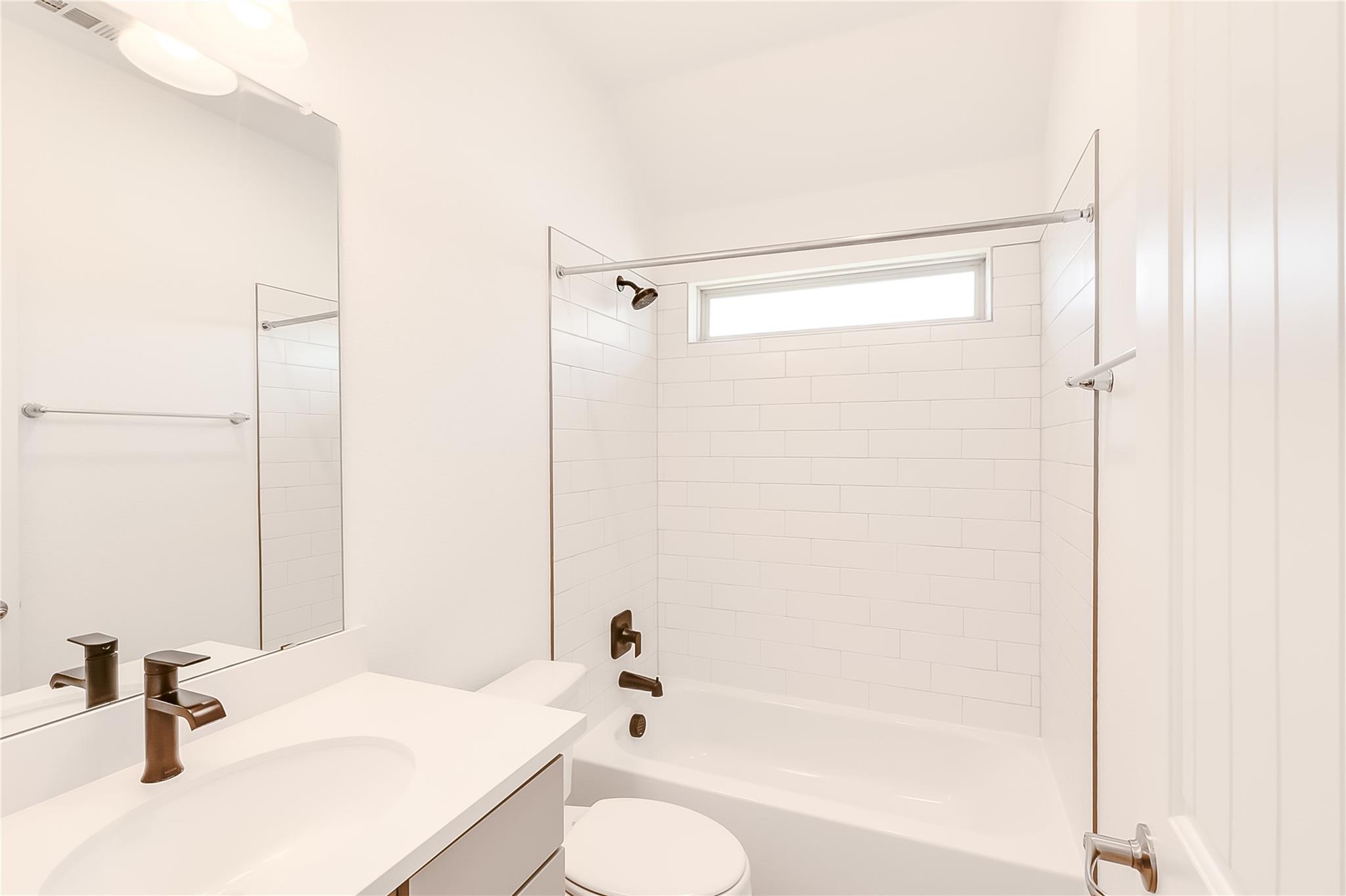 1900 Mariann Dr, Leander, TX 78641