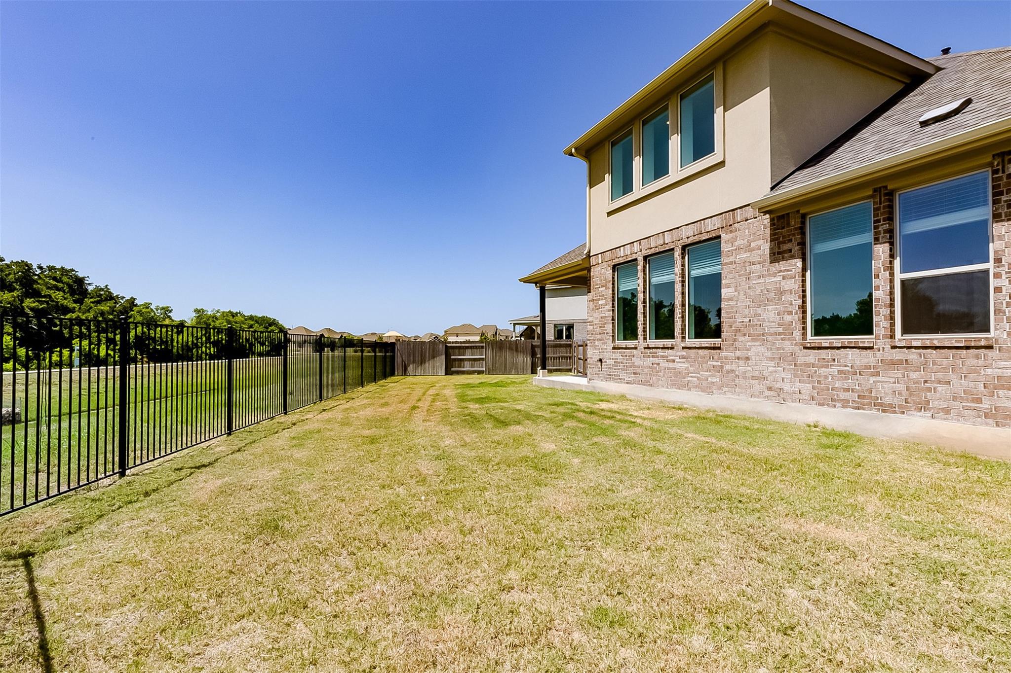 1900 Mariann Dr, Leander, TX 78641