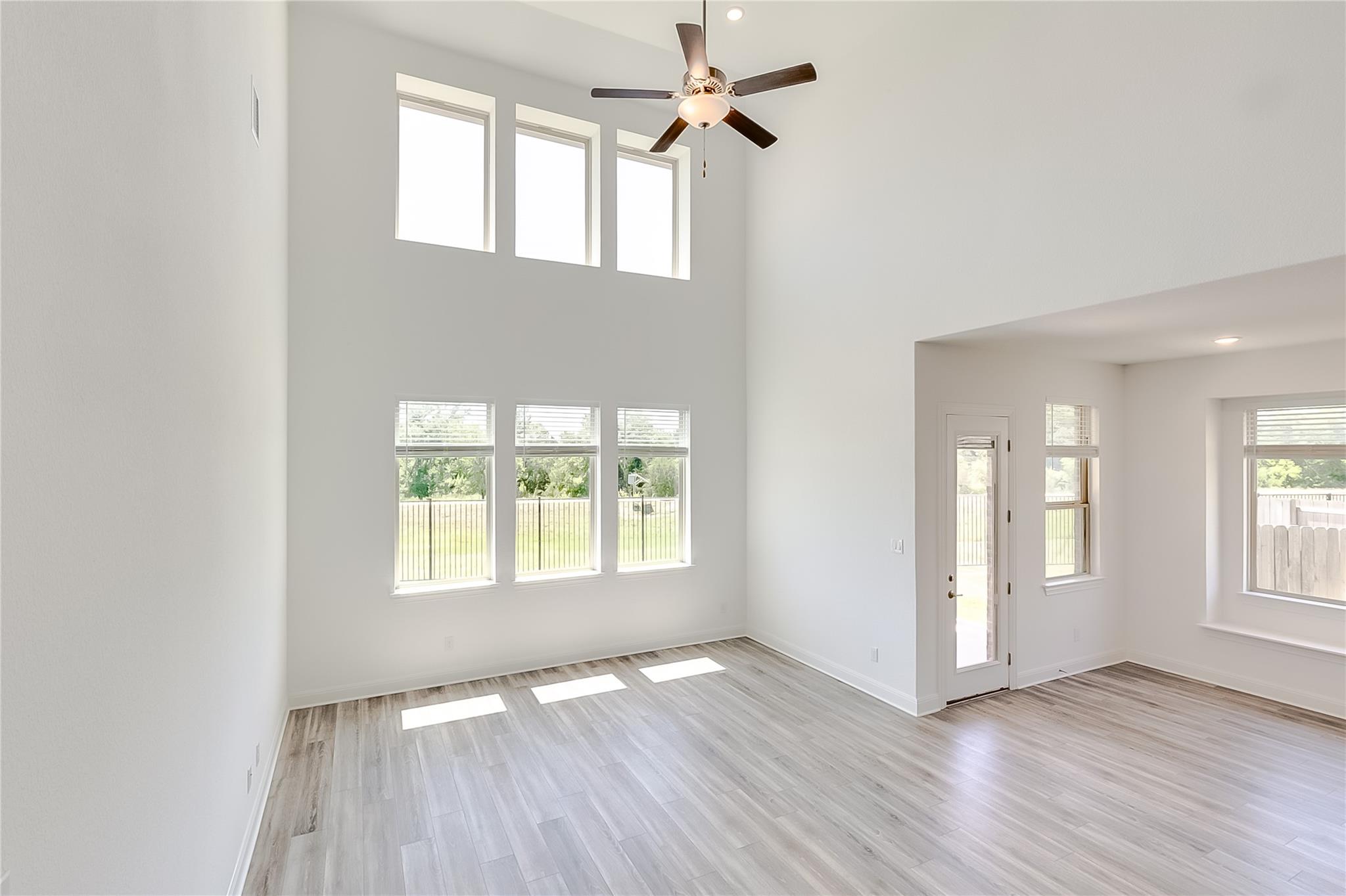 1900 Mariann Dr, Leander, TX 78641
