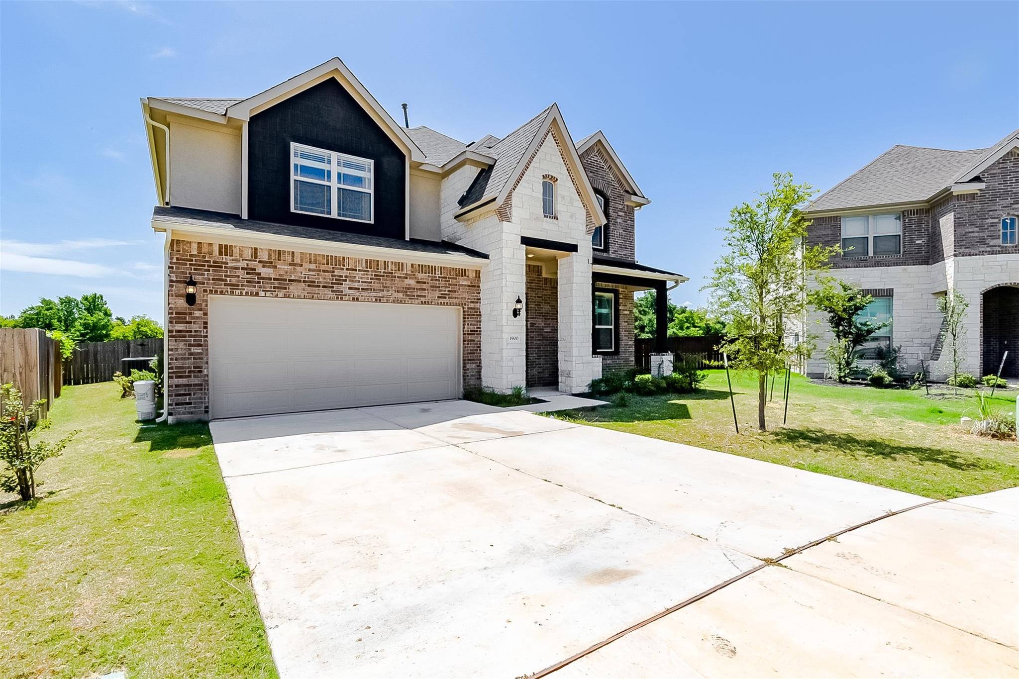 1900 Mariann Dr, Leander, TX 78641