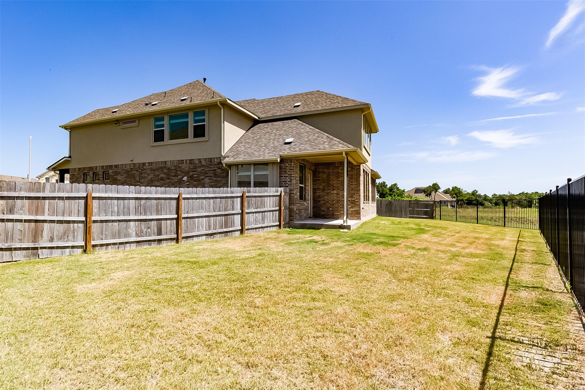1900 Mariann Dr, Leander, TX 78641