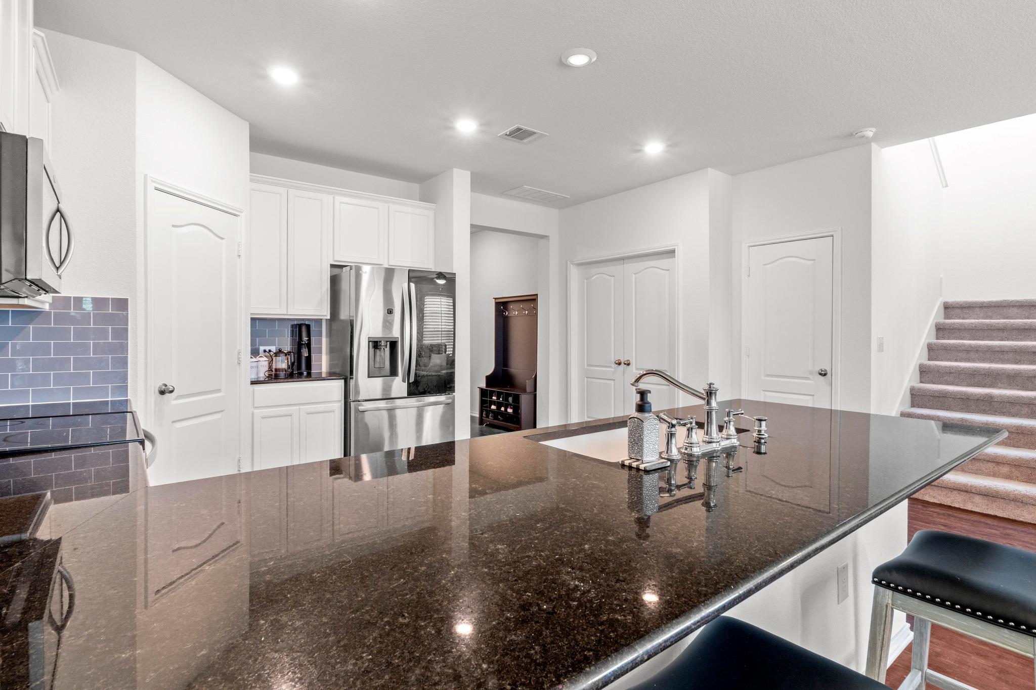 7212 Summer Tanager Dr # 28, Austin, TX 78744