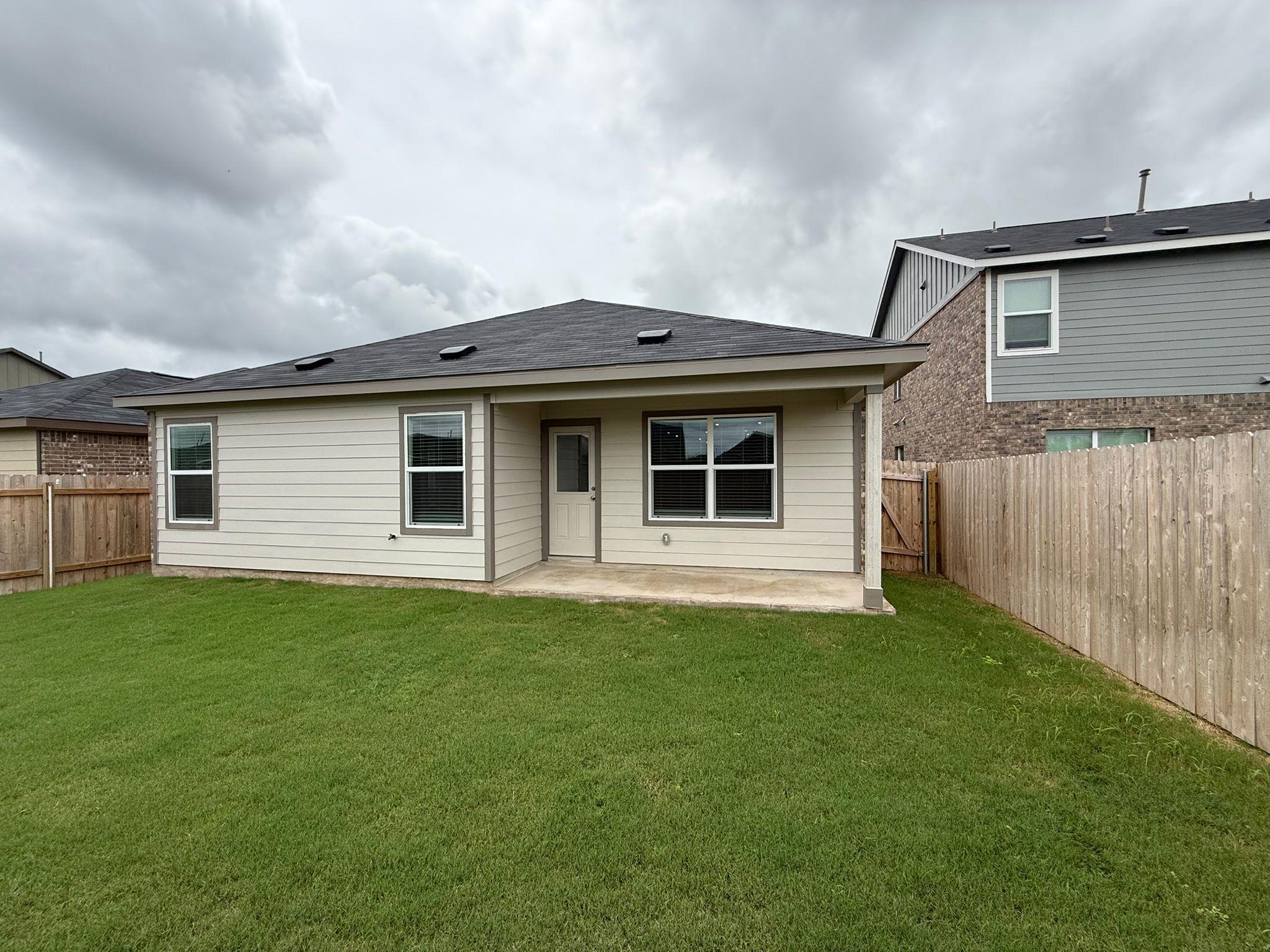 609 Avre Loop, Kyle, TX 78640