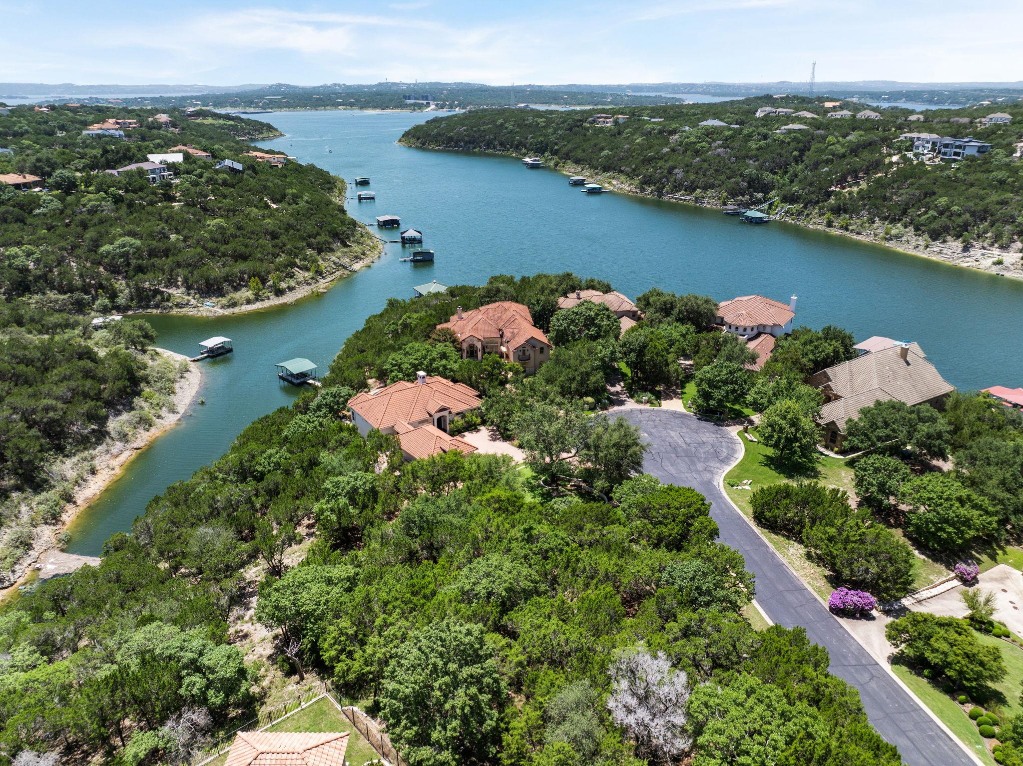 18505 Monet Pointe Dr, Jonestown, TX 78645