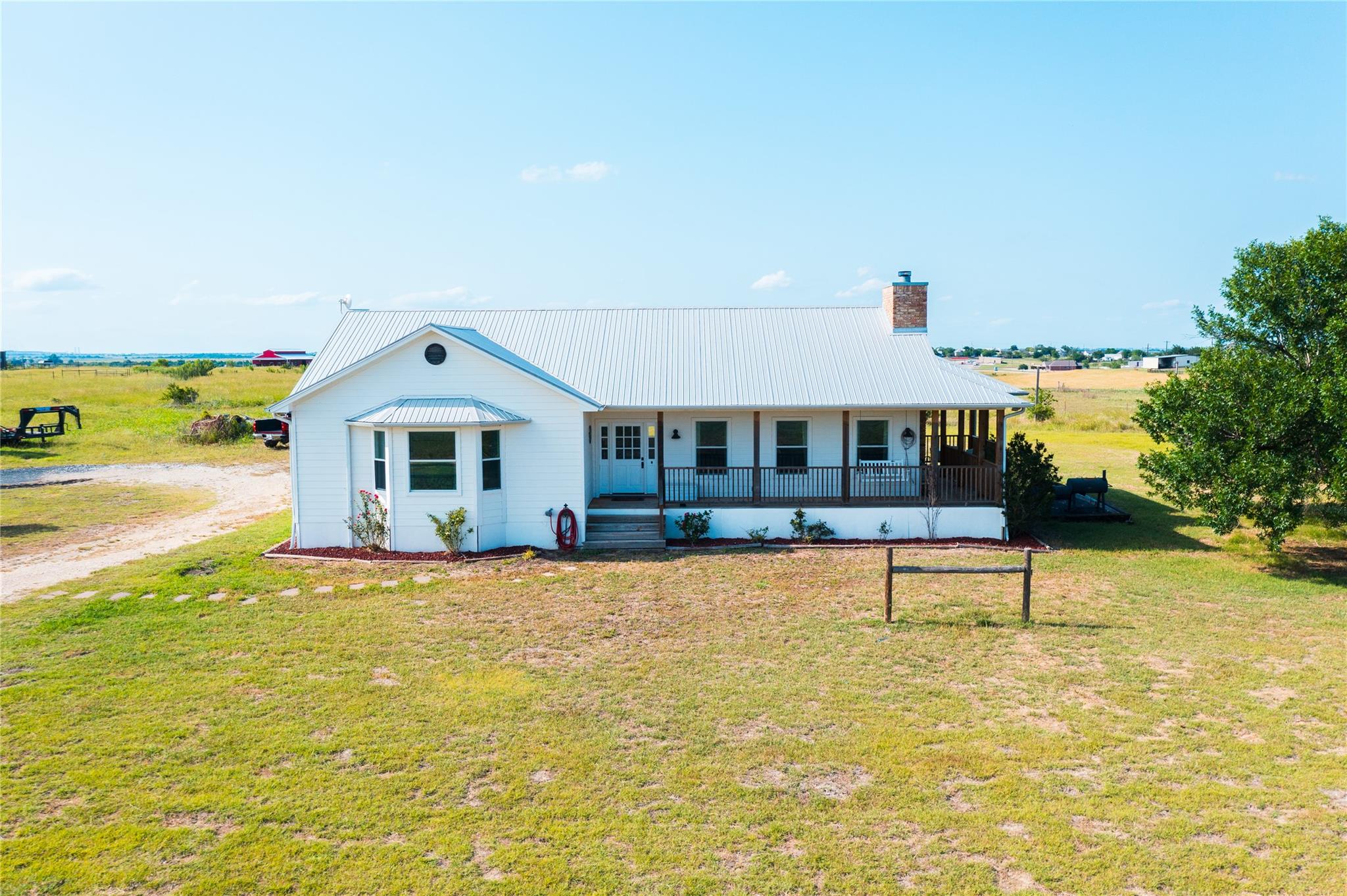 250 County Road 458, Coupland, TX 78615