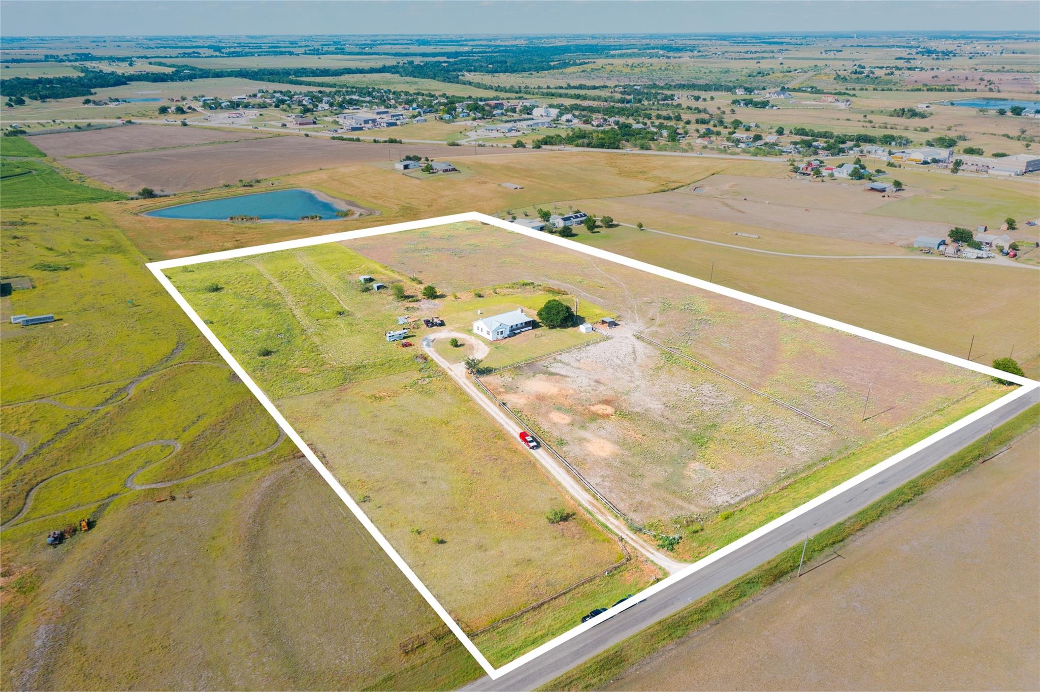 250 County Road 458, Coupland, TX 78615