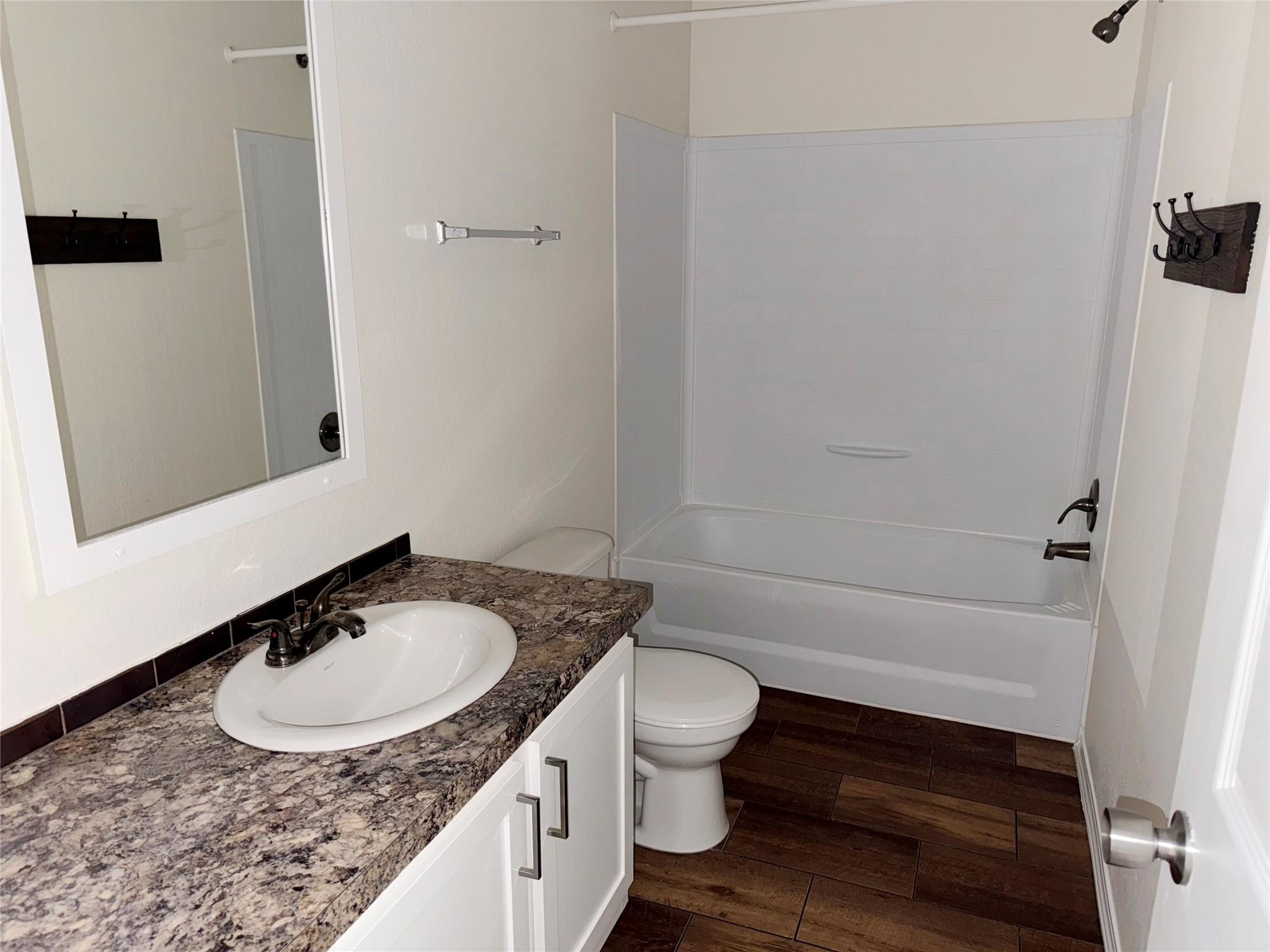 128 Dockal Dr, Bertram, TX 78605