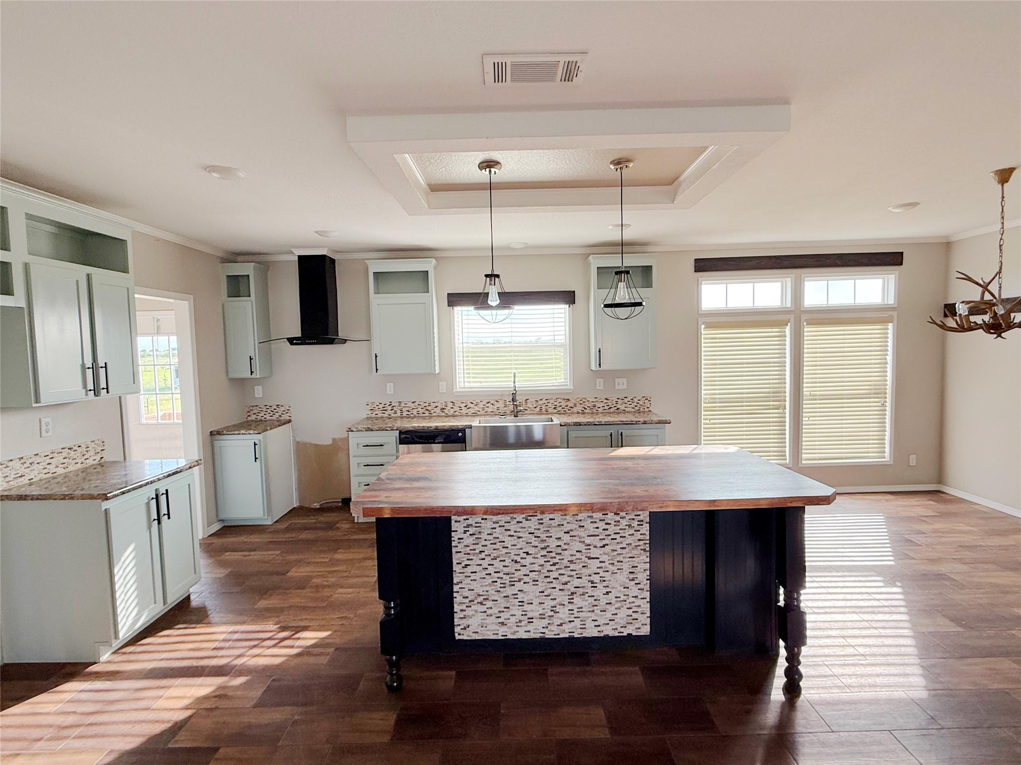 128 Dockal Dr, Bertram, TX 78605